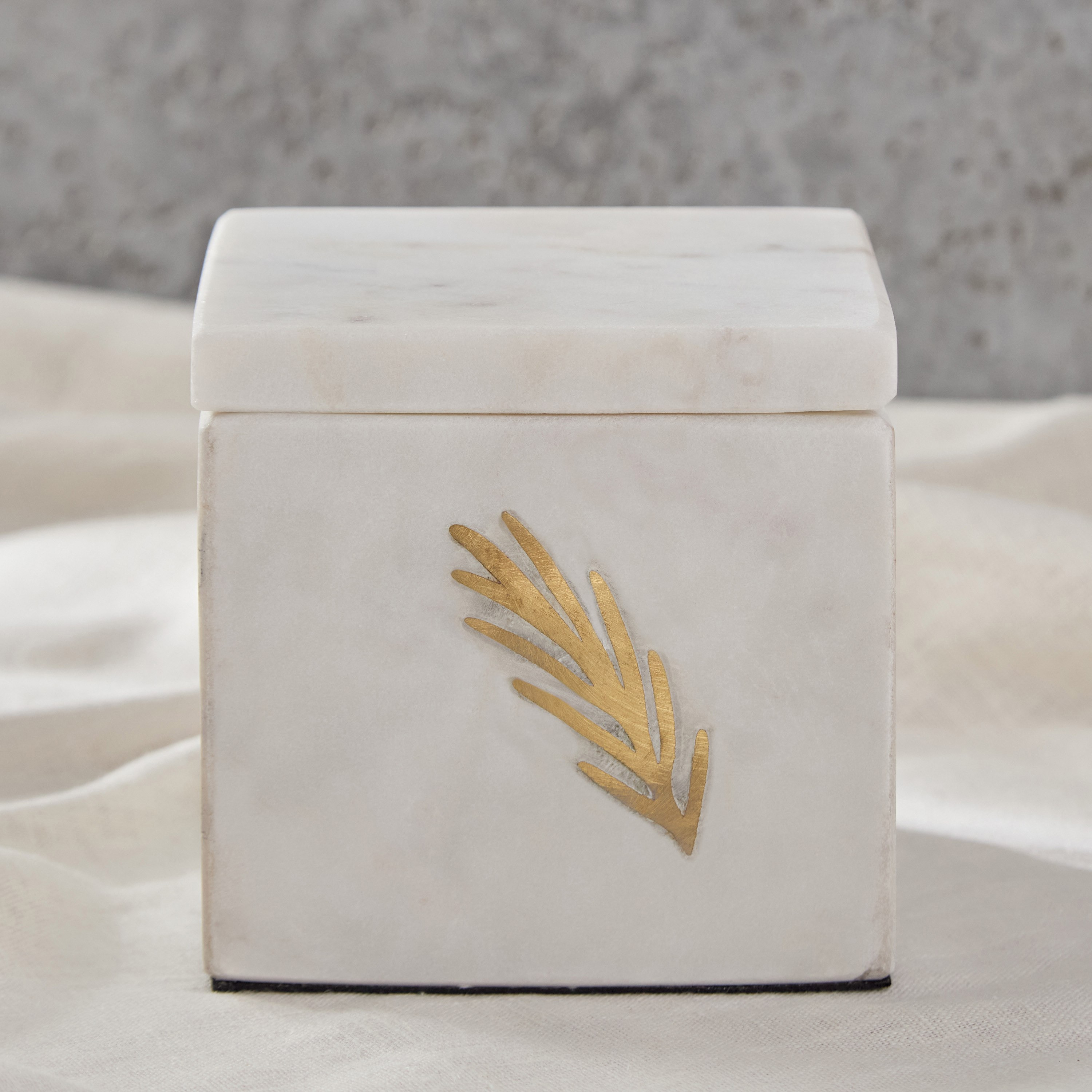 Bianca Marble Tissue Box - 10 cm-hbxdecorandfurnishings-homeaccessories-novelties-image-1