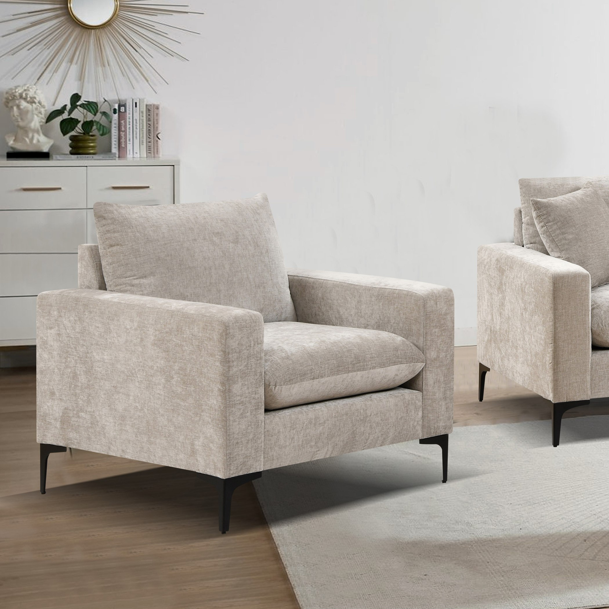 كرسي قماش بمساند ذراعين من هوجو-hbxlivingroom-sofasandarmchairs-sofas-image-1