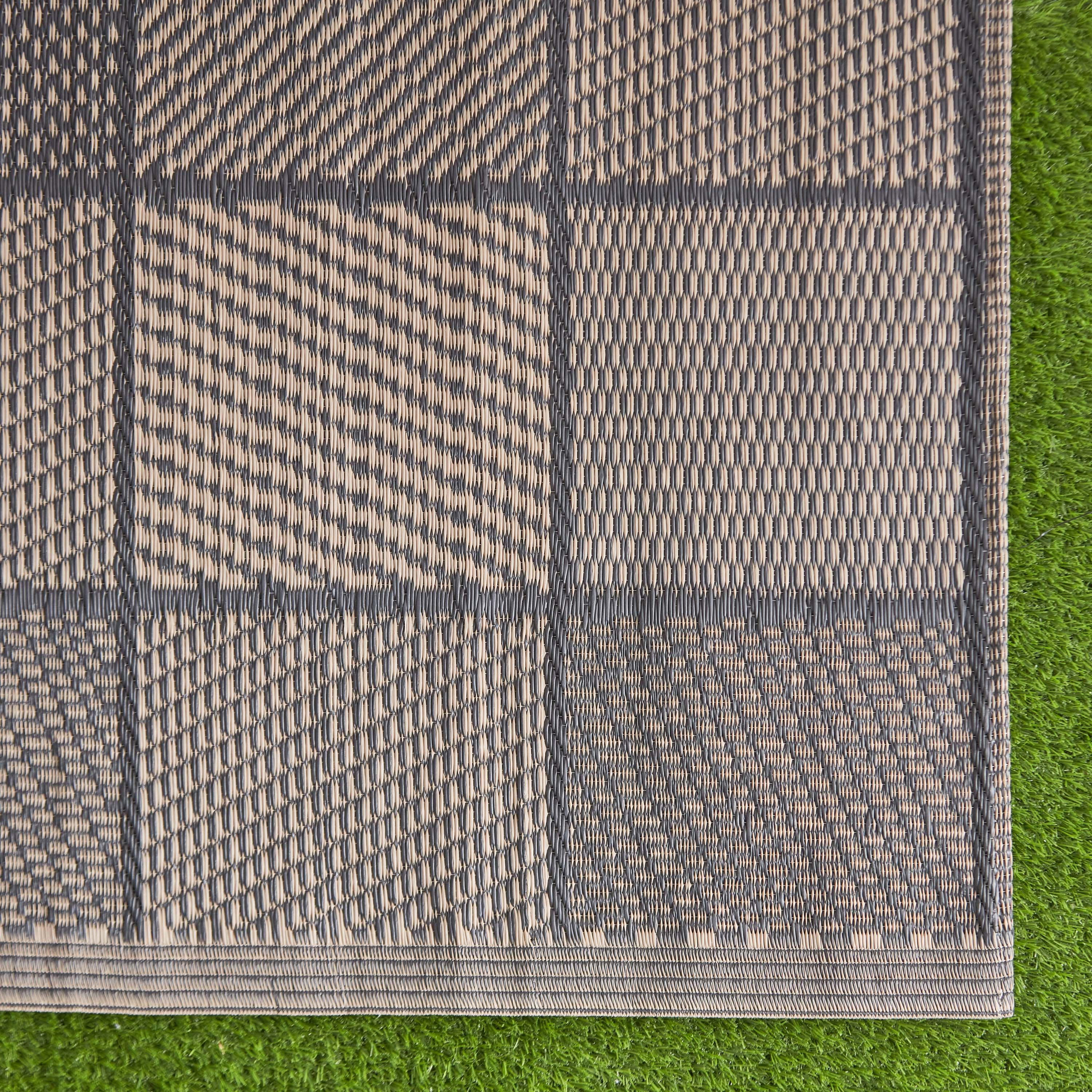 سجادة للاستخدام الداخلي والخارجي بتصميم مربعات من أرلو - 120x180 سم-hbxdecorandfurnishings-floorcoverings-rugs-image-3