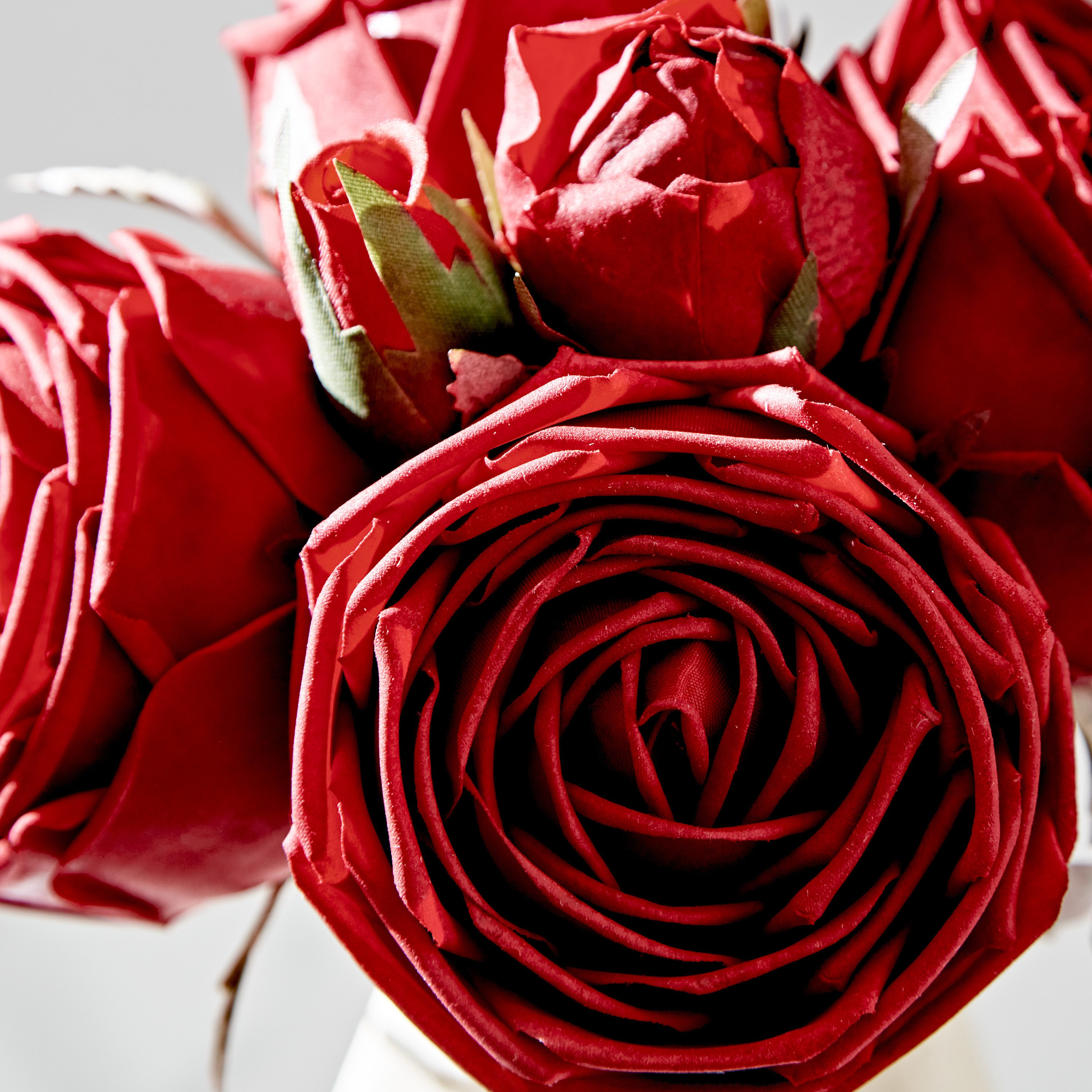 باقة ورد أحمر من فلور ريل تاتش - 17x17x21.5 سم-hbxdecorandfurnishings-homeaccessories-artificialflowersandplants-image-2