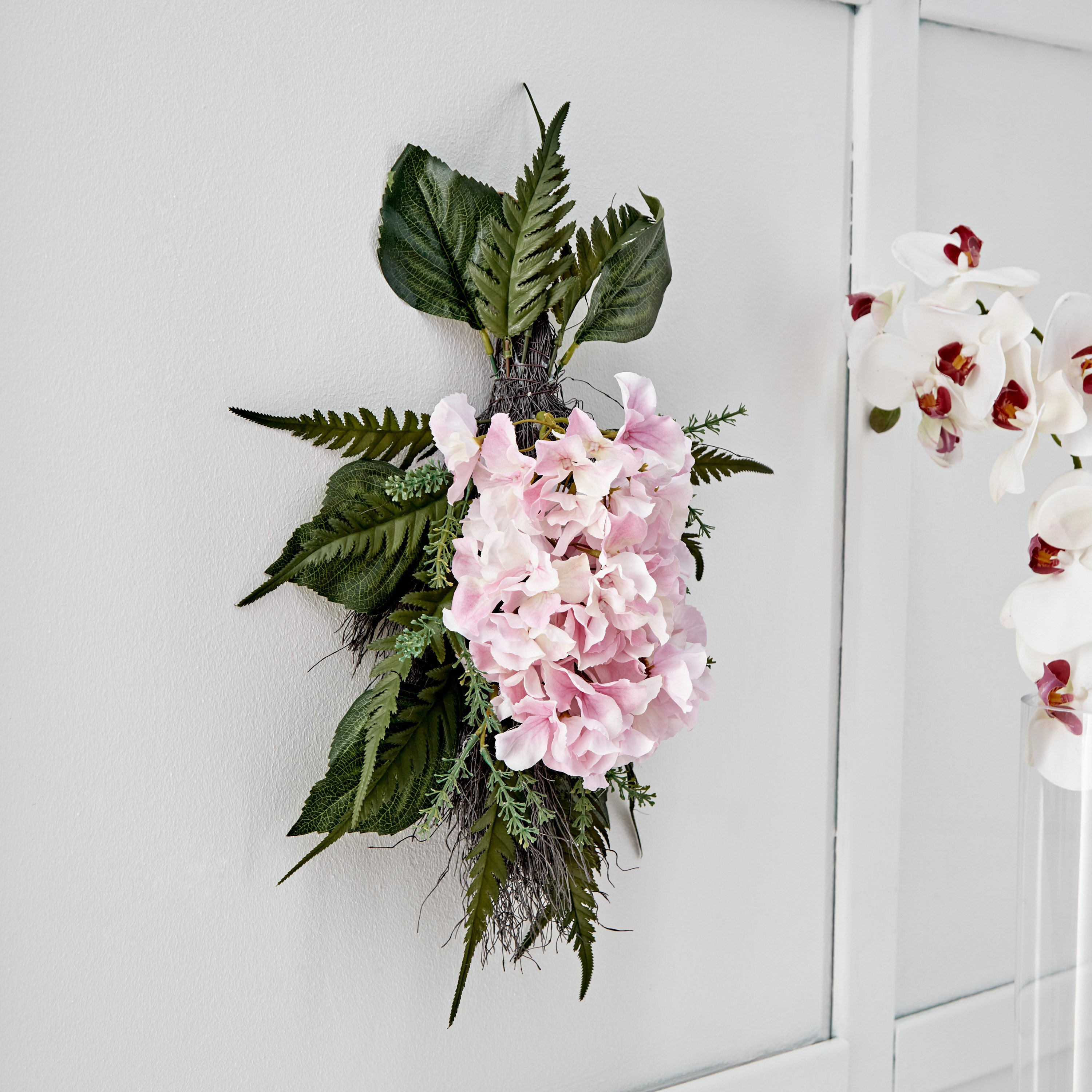 ديكور حائط هدرانج بلش من فلور - 20x8x38 سم-hbxdecorandfurnishings-homeaccessories-artificialflowersandplants-image-1