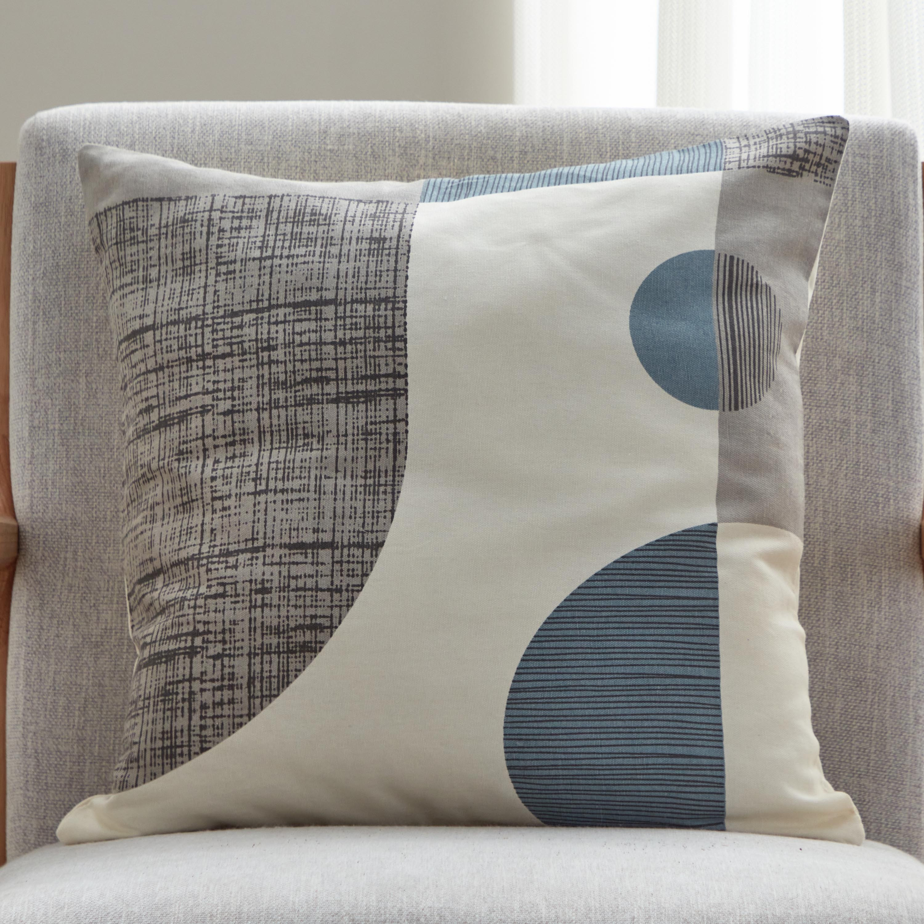 غطاء وسادة بطبعات من نوفا - 50x50 سم-hbxhomeware-cushionsandcovers-cushioncovers-image-1