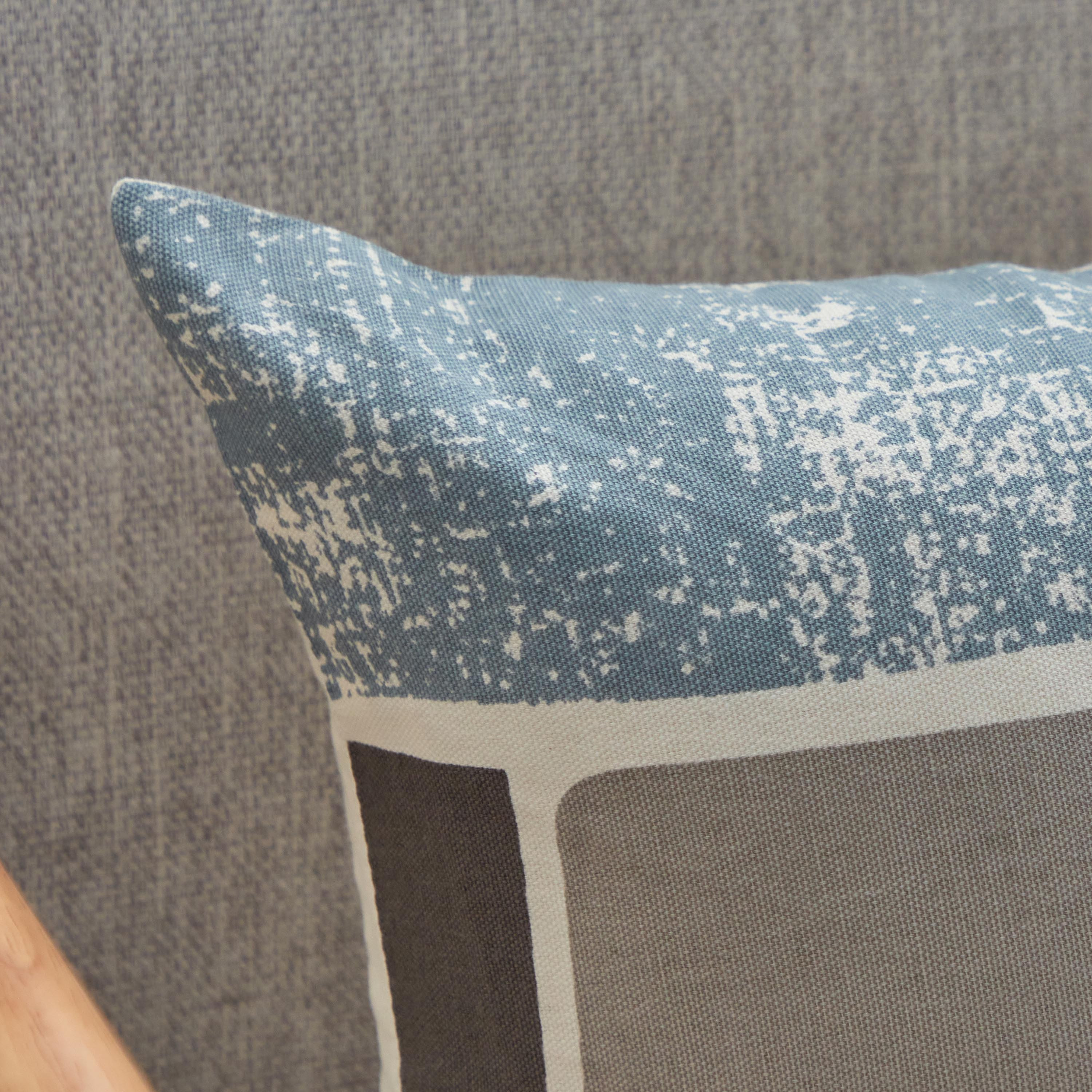 غطاء وسادة بطبعات من نوفا مترو - 30x50 سم-hbxhomeware-cushionsandcovers-cushioncovers-image-2