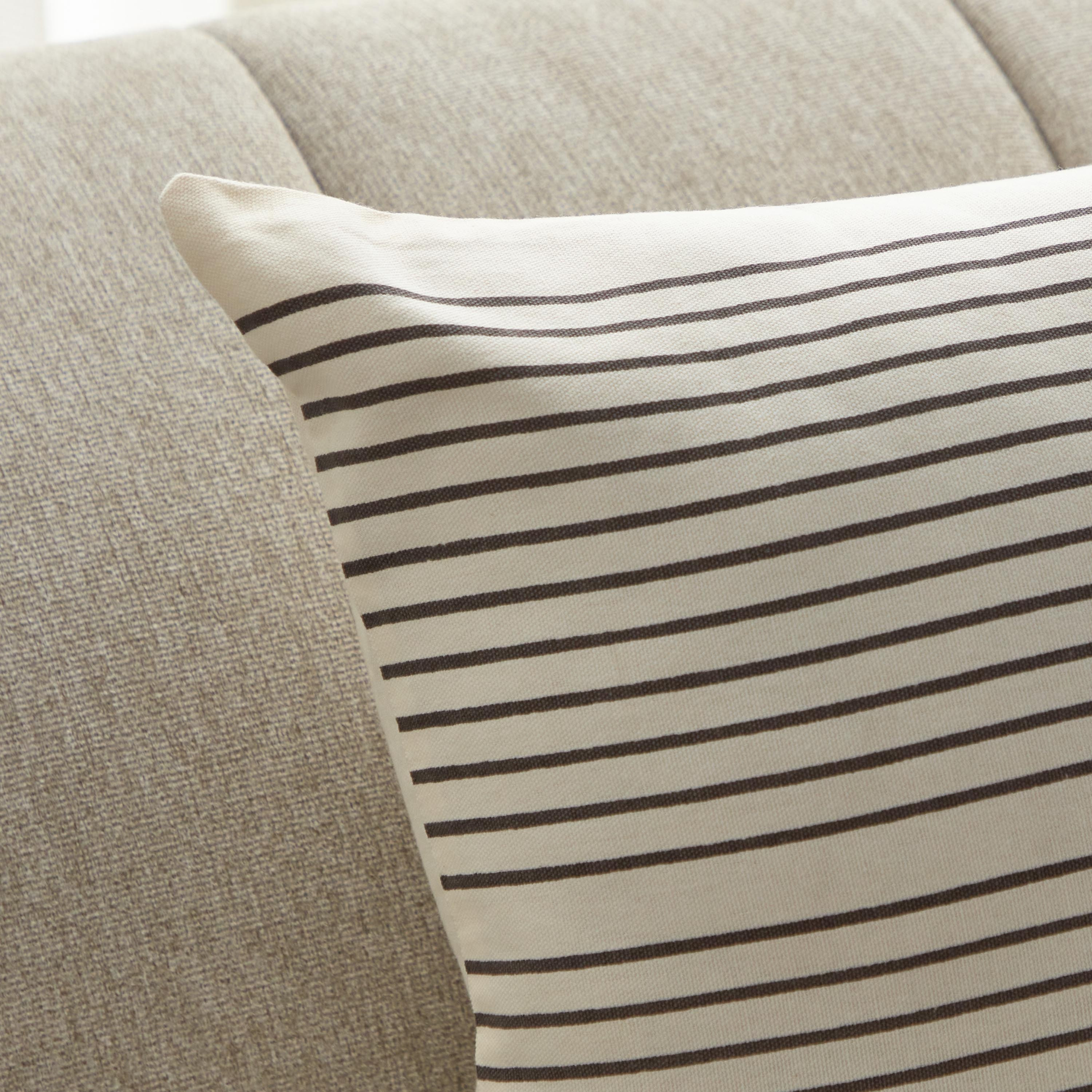 غطاء وسادة بطبعات من نوفا - 40x65 سم-hbxhomeware-cushionsandcovers-cushioncovers-image-2
