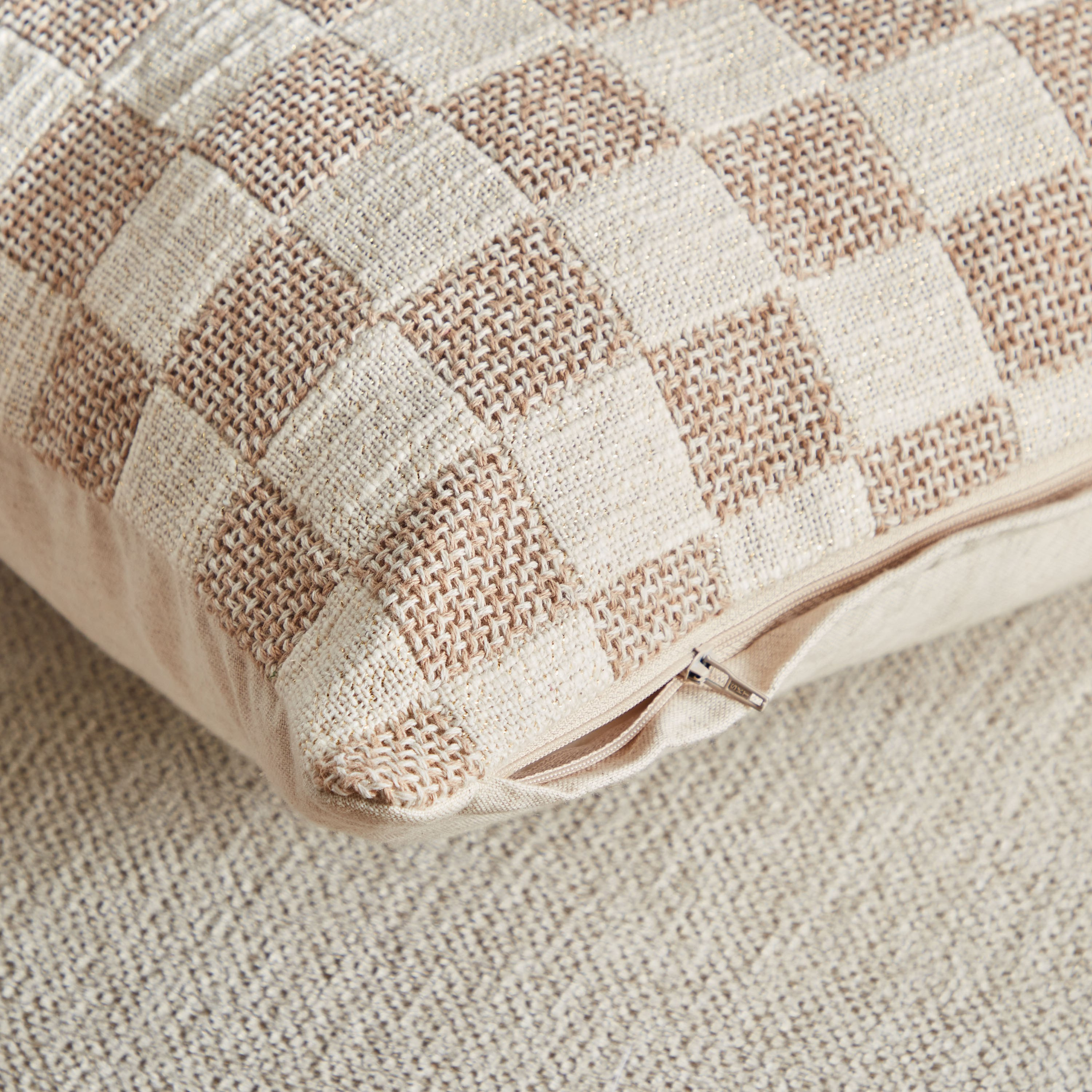 غطاء وسادة جاكار مربعات من بيترا - 45x45 سم-hbxhomeware-cushionsandcovers-cushioncovers-image-4