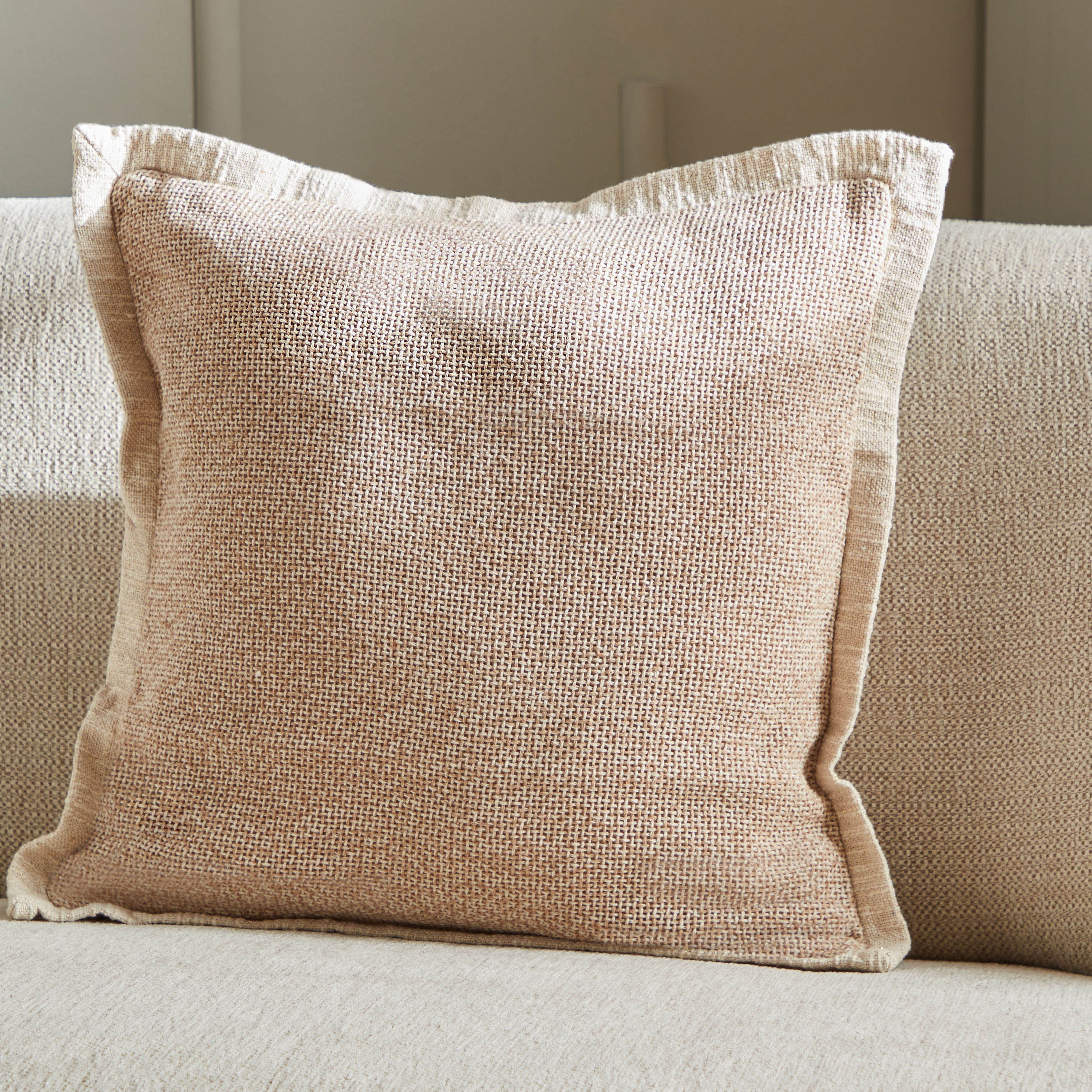 غطاء وسادة بشريط جاكار من بيترا - 45x45 سم-hbxhomeware-cushionsandcovers-cushioncovers-image-1