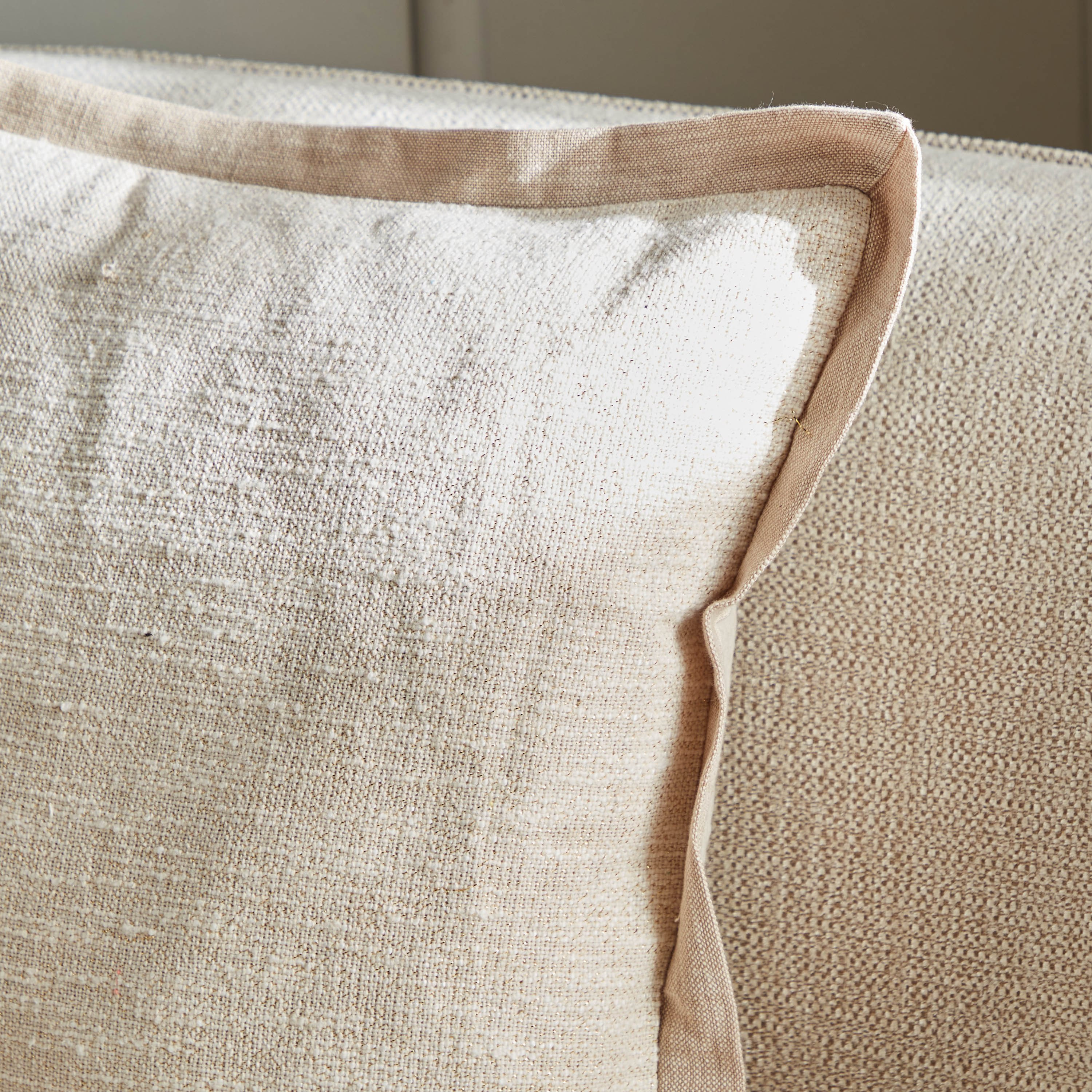 غطاء وسادة جاكار لوركس مقلّم من بيترا- 45x45 سم-hbxhomeware-cushionsandcovers-cushioncovers-image-2