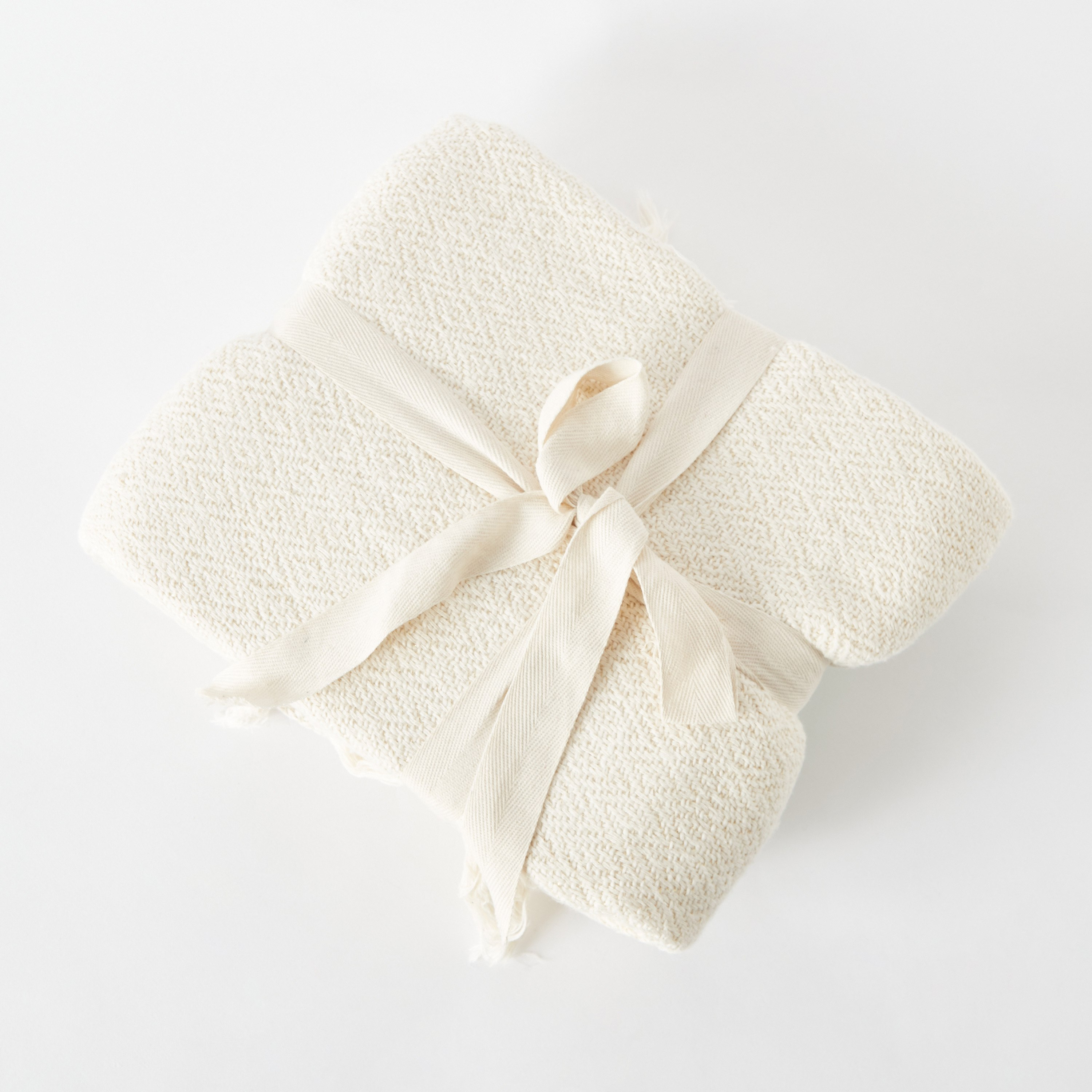 غطاء وسادة وبطانية خفيفة من سارة - طقم من 3 قطع-hbxhomeware-cushionsandcovers-cushioncovers-image-7