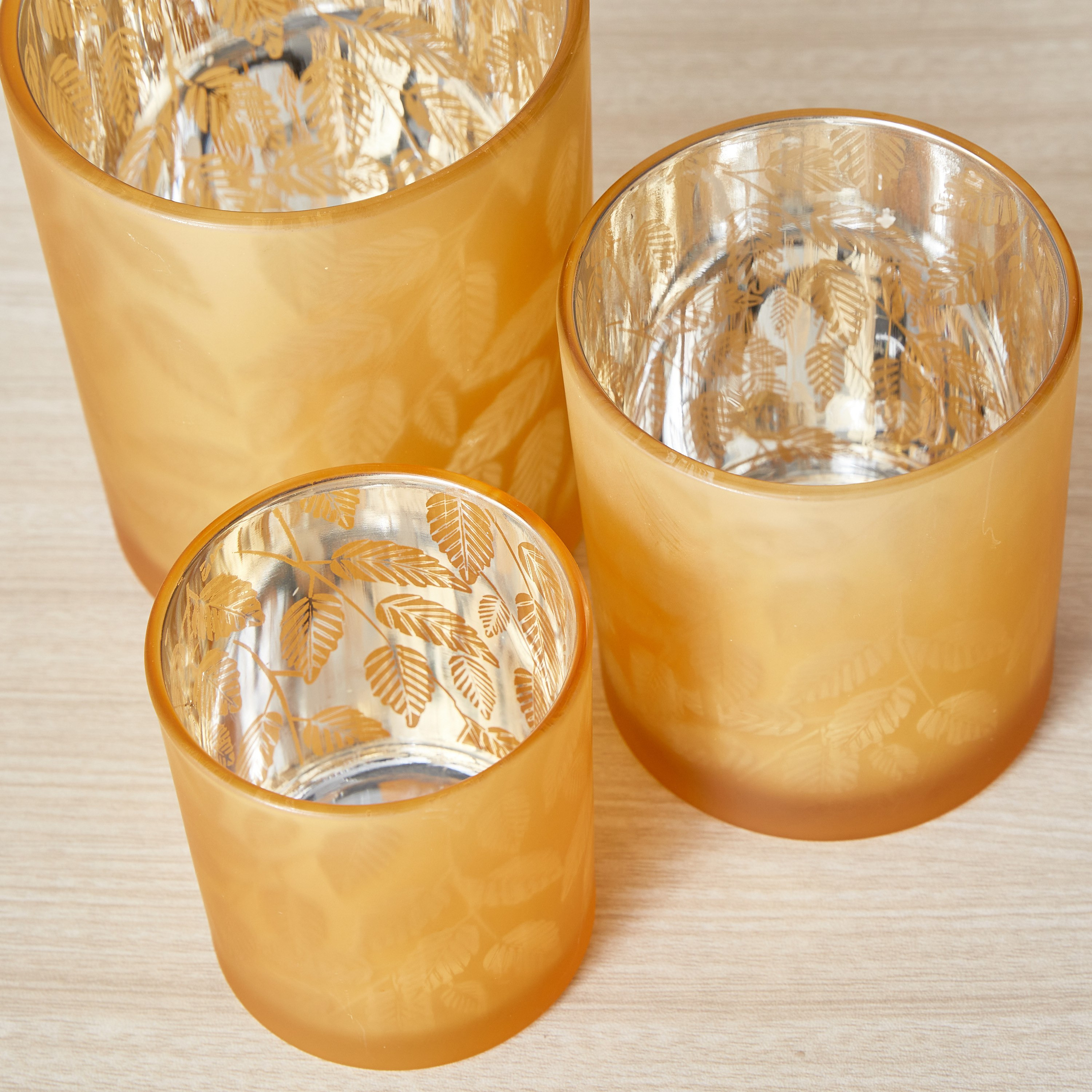 طقم حاملات شموع زجاج- 3 قطع من أورلي-hbxlivingroom-decorandaccessories-candleholders-image-3