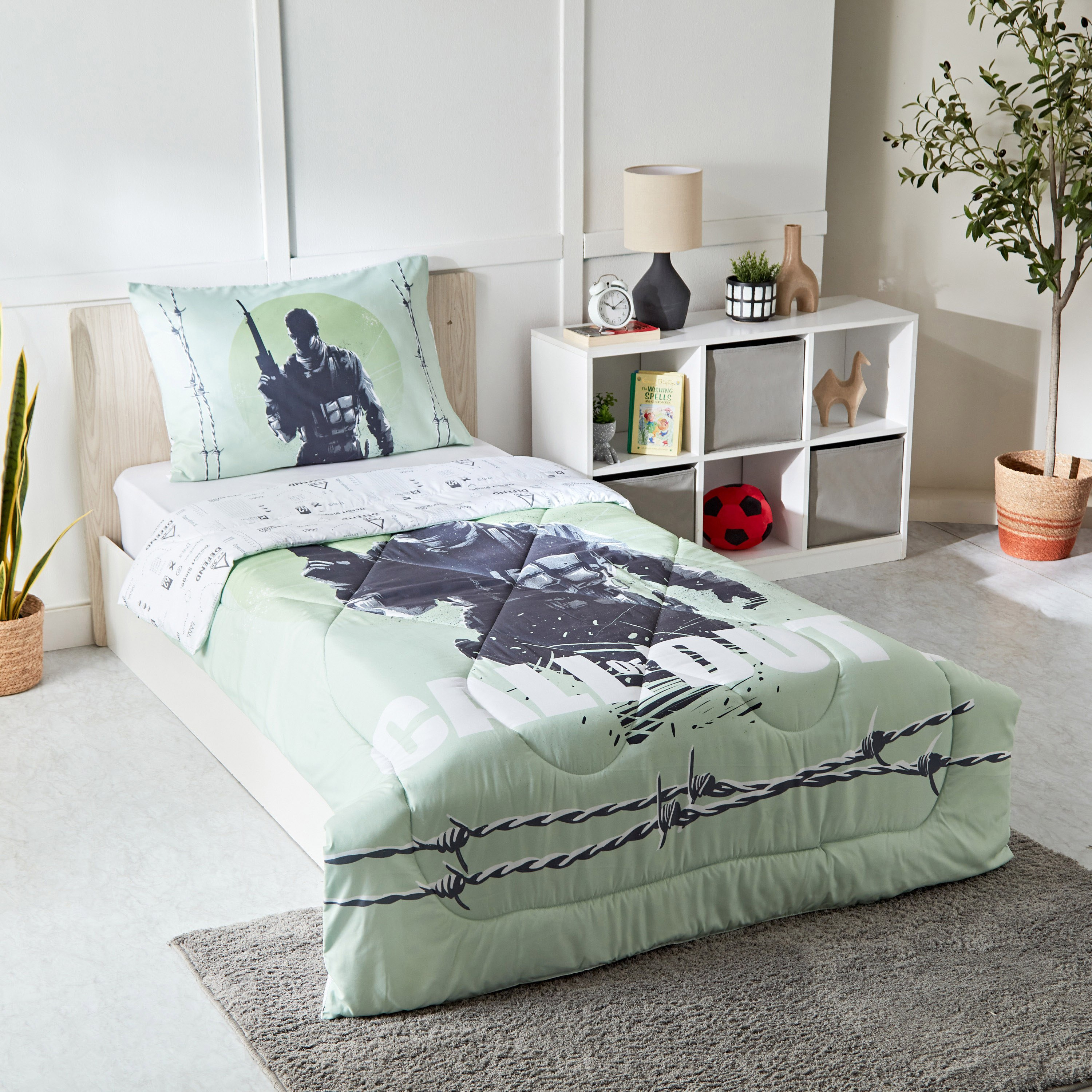Call of Duty 2-Piece Single Comforter Set - 135x220 cm-hbxhomeware-hbxkidsandyouth-image-1