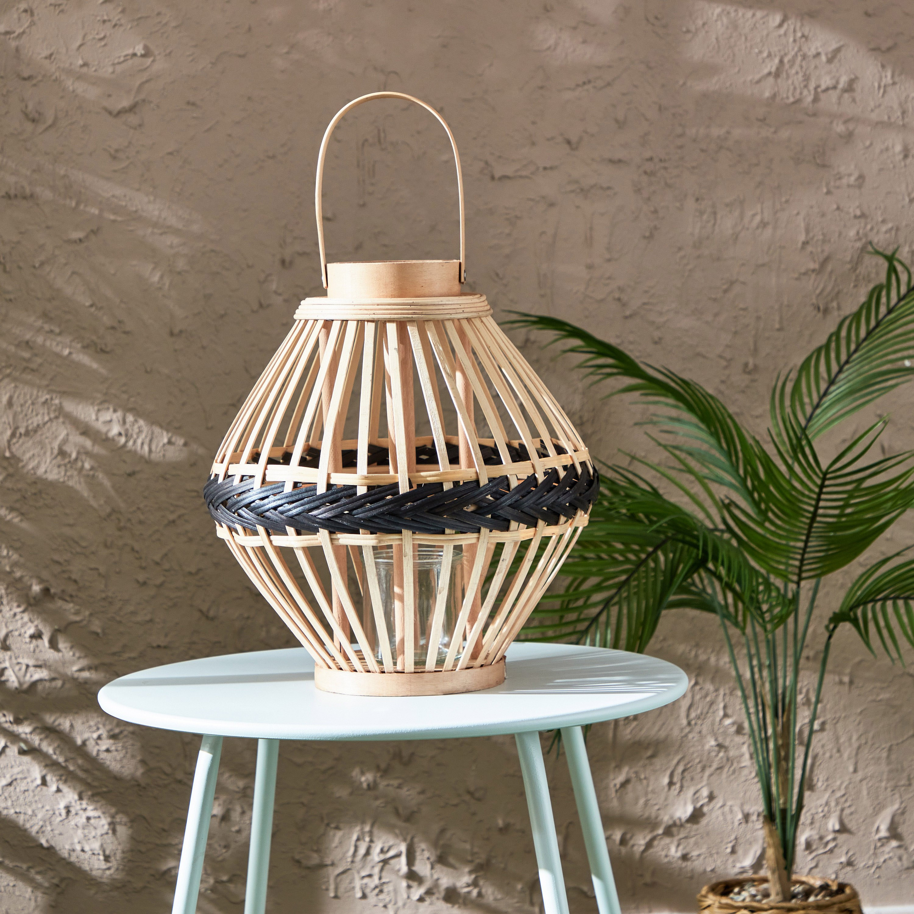 فانوس من الخيرزان والخشب مع حامل شموع فوتيف زجاج من فيرا-ديكار - 30.5x32.5x45.5 سم-hbxdecorandfurnishings-homeaccessories-lanterns-image-2