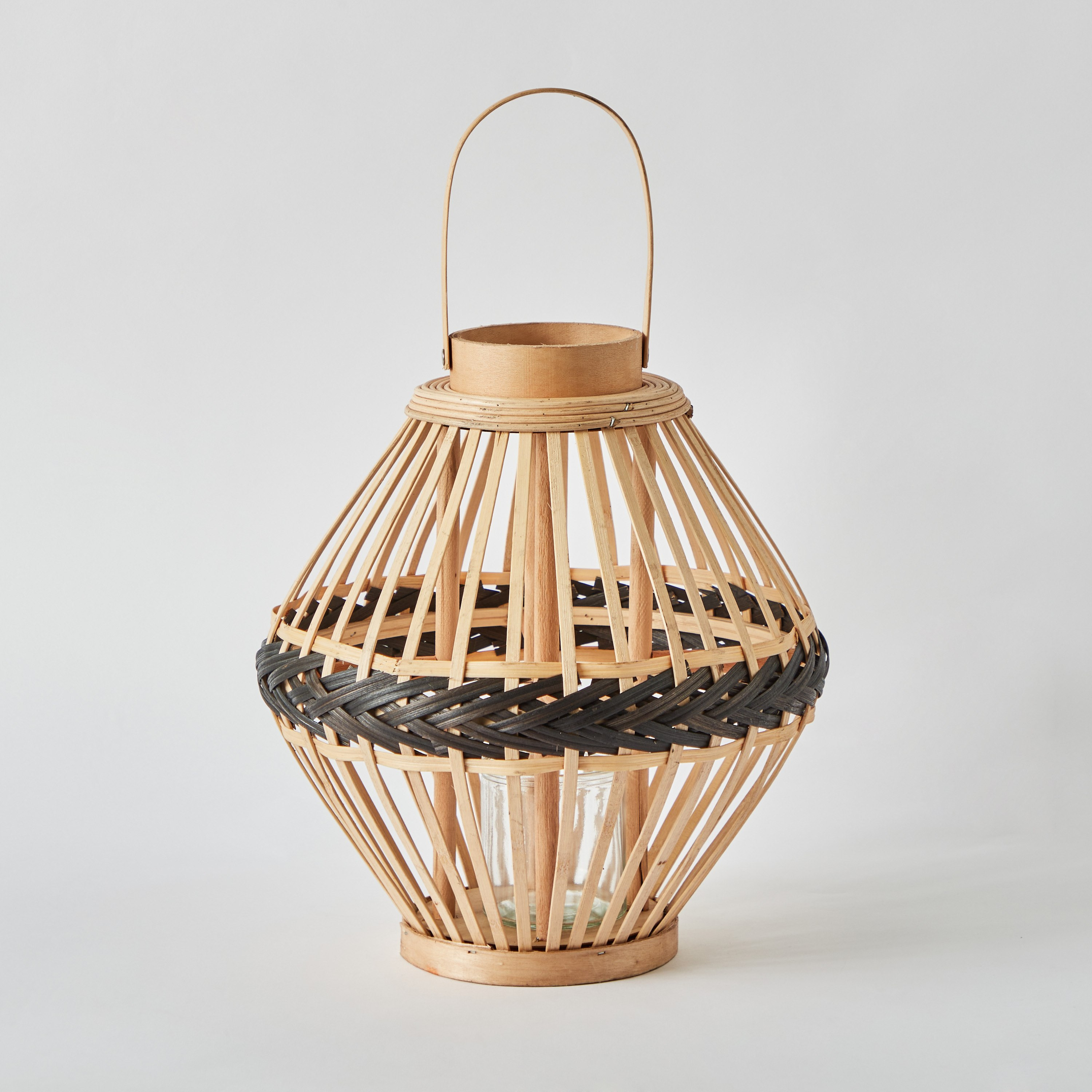فانوس من الخيرزان والخشب مع حامل شموع فوتيف زجاج من فيرا-ديكار - 30.5x32.5x45.5 سم-hbxdecorandfurnishings-homeaccessories-lanterns-image-6