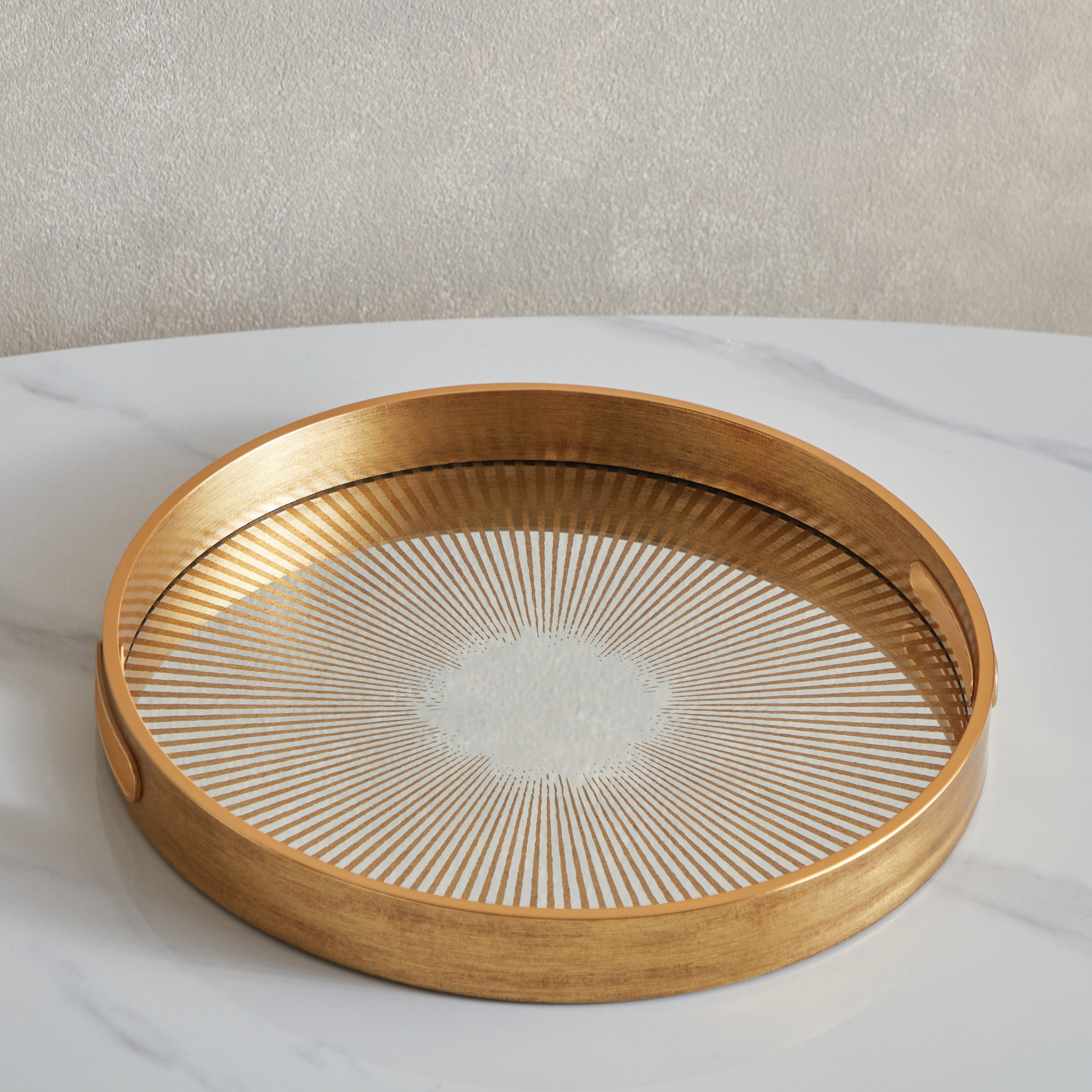 صينية مستديرة زجاج بطبعات وتشطيب مشرق من كارلا - 22.7x20.5x7.2 سم-hbxhomeware-hbxdecorandfurnishings-image-3