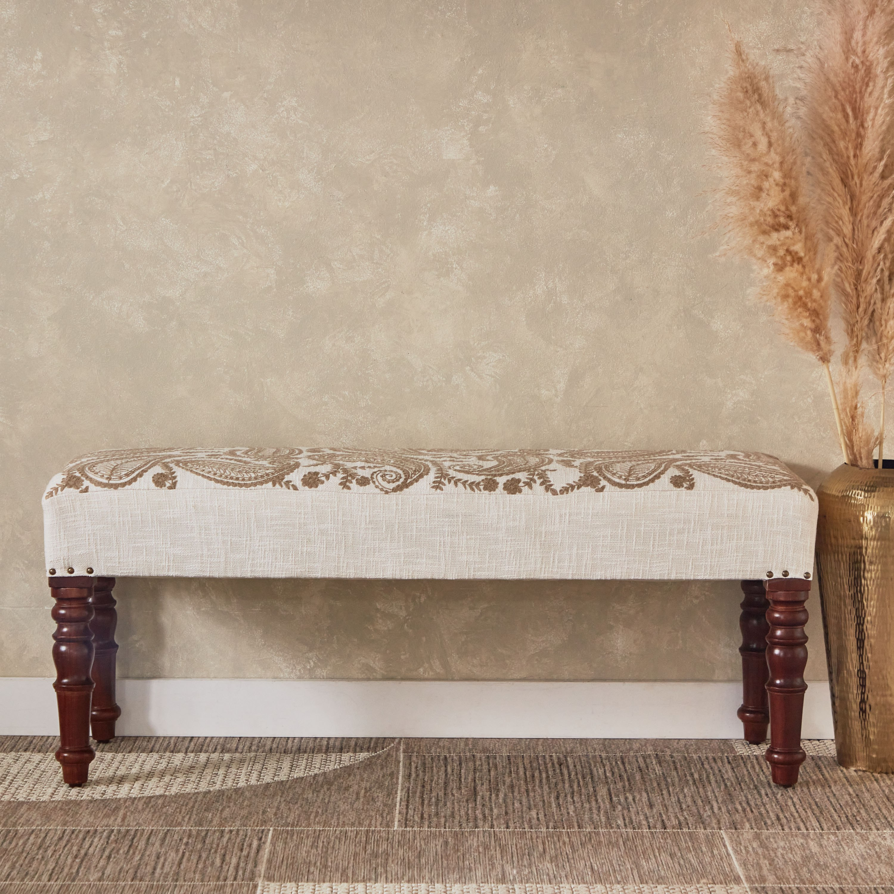 مقعد بنش بتطريز بيزلي من مهرجان إسنا - 40x120x40 سم -hbxfurniture-sofasandarmchairs-benches-image-1