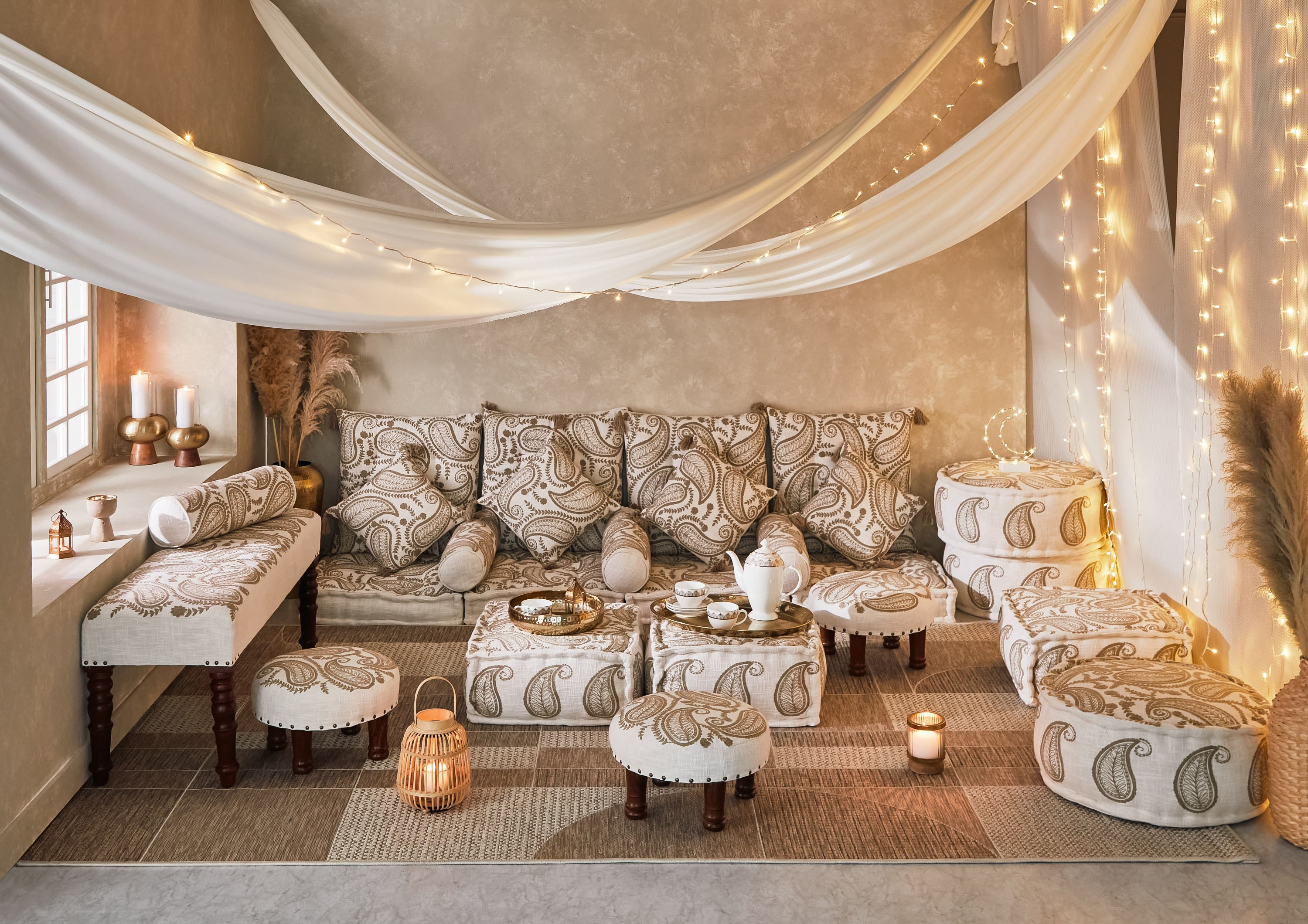 مقعد بنش بتطريز بيزلي من مهرجان إسنا - 40x120x40 سم -hbxfurniture-sofasandarmchairs-benches-image-8
