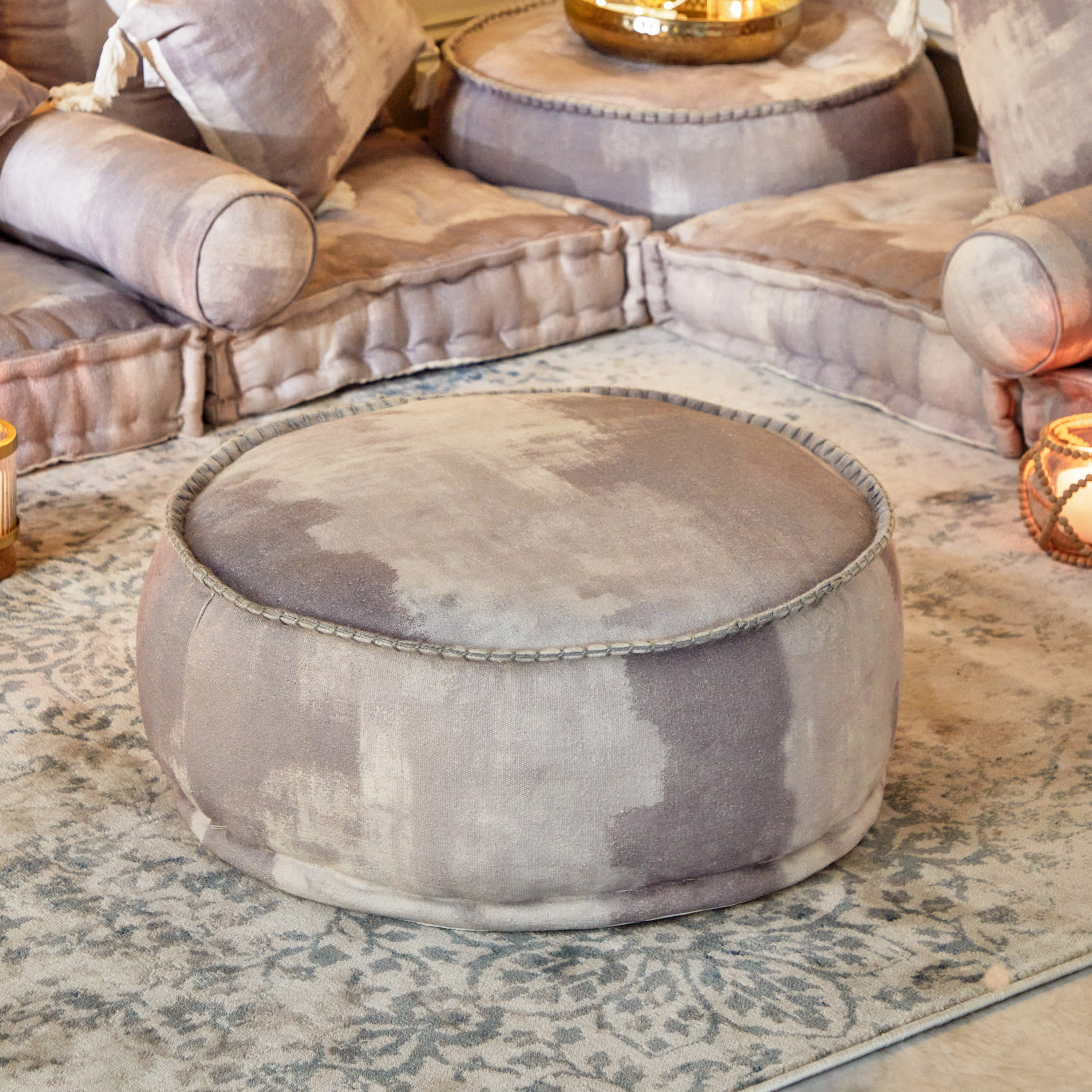 مقعد بوف بطبعات من مهرجان العريش - 60x60x25 سم-hbxlivingroom-sofasandarmchairs-modularsofas-image-1
