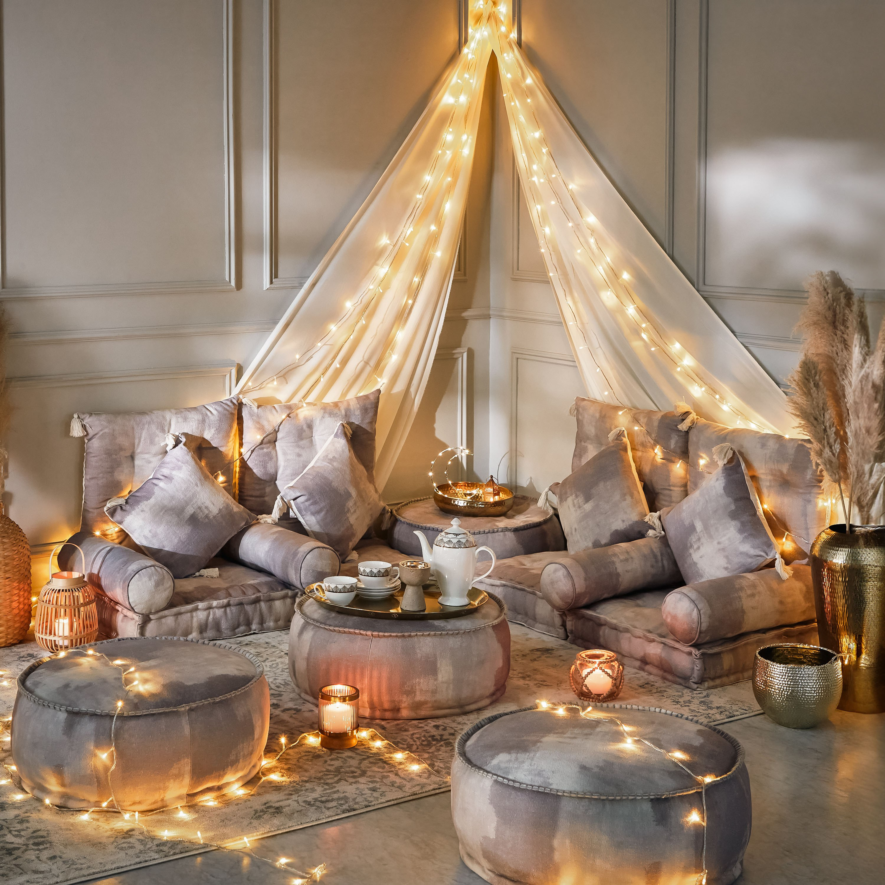 وسادة بطبعات من مهرجان العريش - 60x60 سم-hbxlivingroom-furnishings-cushionsandcovers-filledcushions-image-4