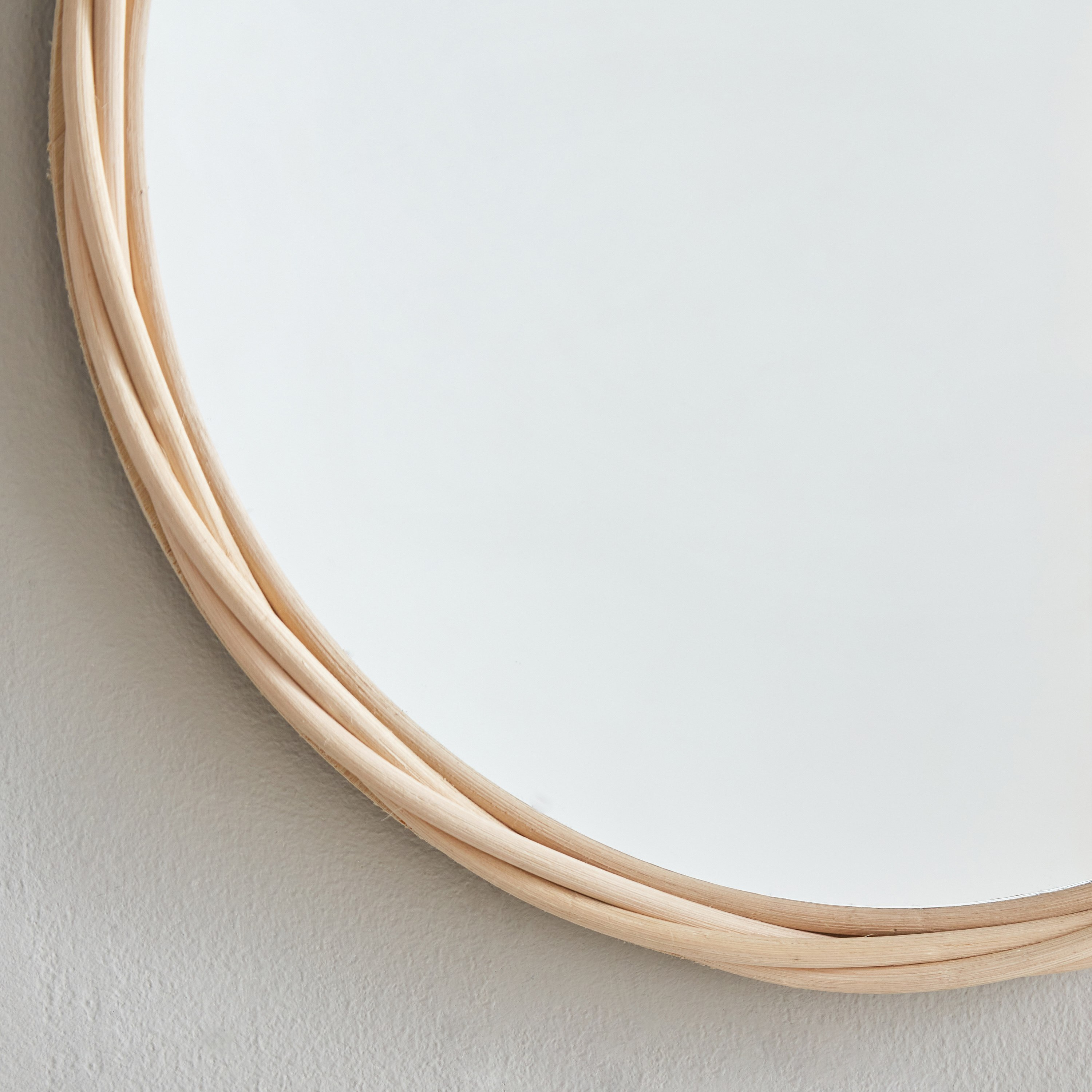 مرآة منسوجة روطان من بلايلاند - 37x3x45 سم-hbxkidsandyouth-walldecor-mirrors-image-4