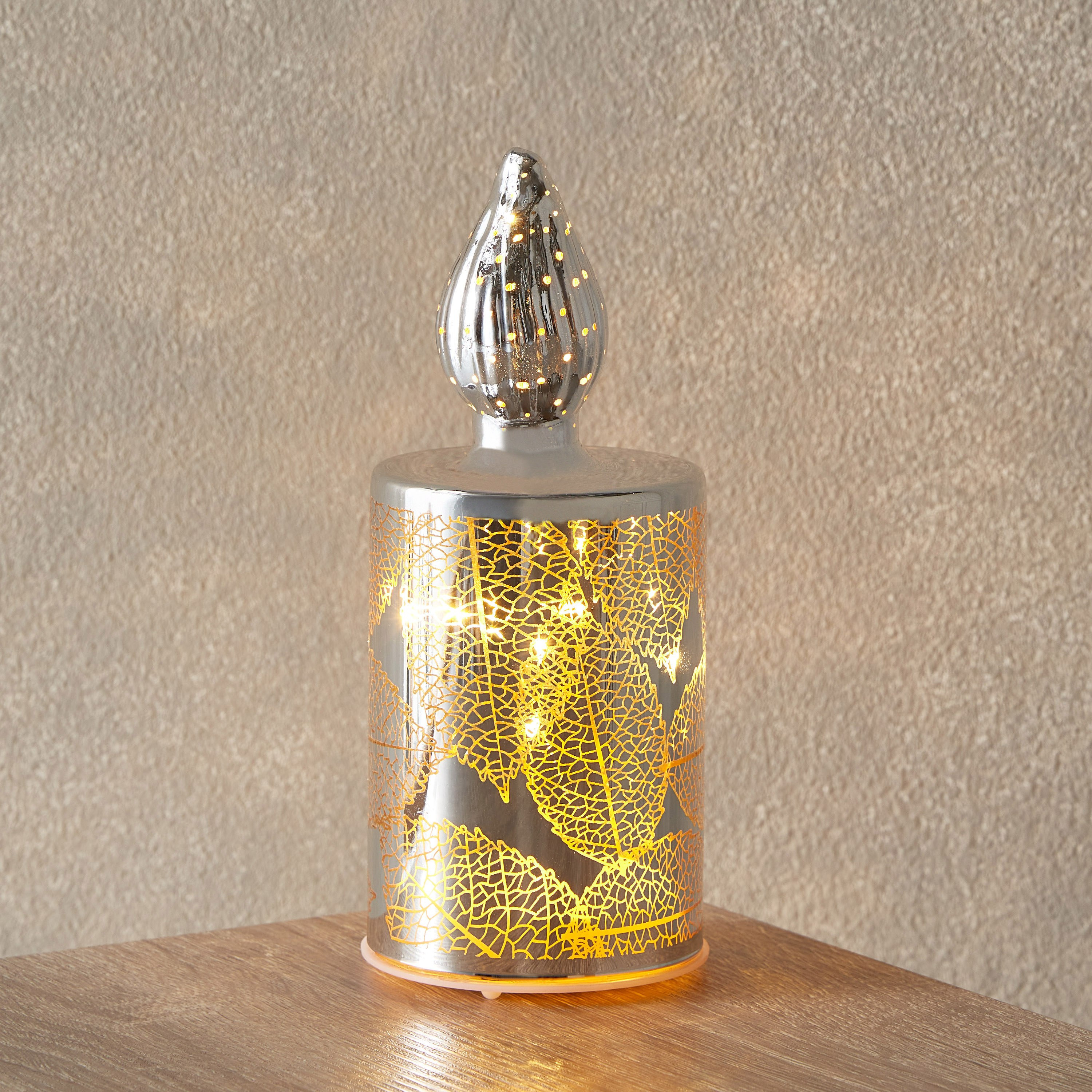 زينة إل إي دي أوراق شجر مفرّغة من النيكل زجاج من براير- 7x7x17 سم-hbxhomeware-homedecor-figurinesandornaments-image-1