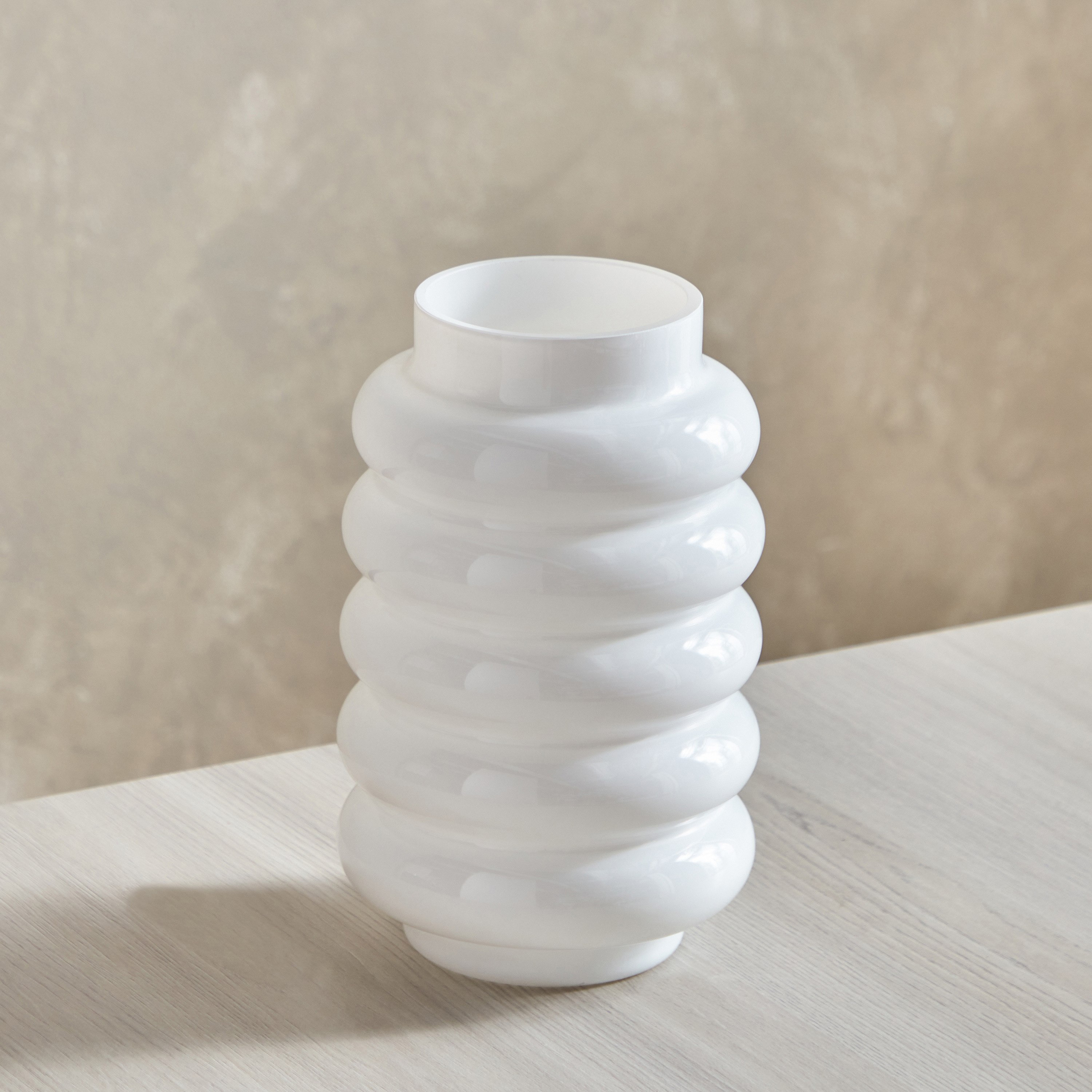 مزهرية زجاج معتمة من أدرو - 15x15x24 سم-hbxbedroom-decorandaccessories-vases-image-2