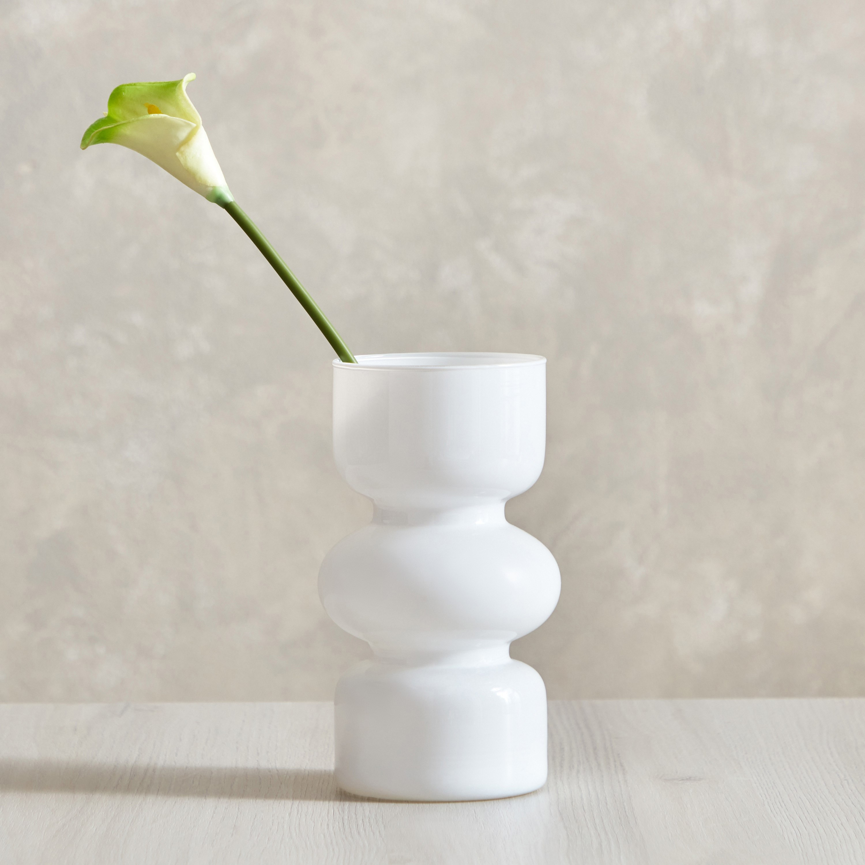 مزهرية زجاج فروستيد من أدرو - 10.5x10.5x18 سم-hbxbedroom-decorandaccessories-vases-image-1