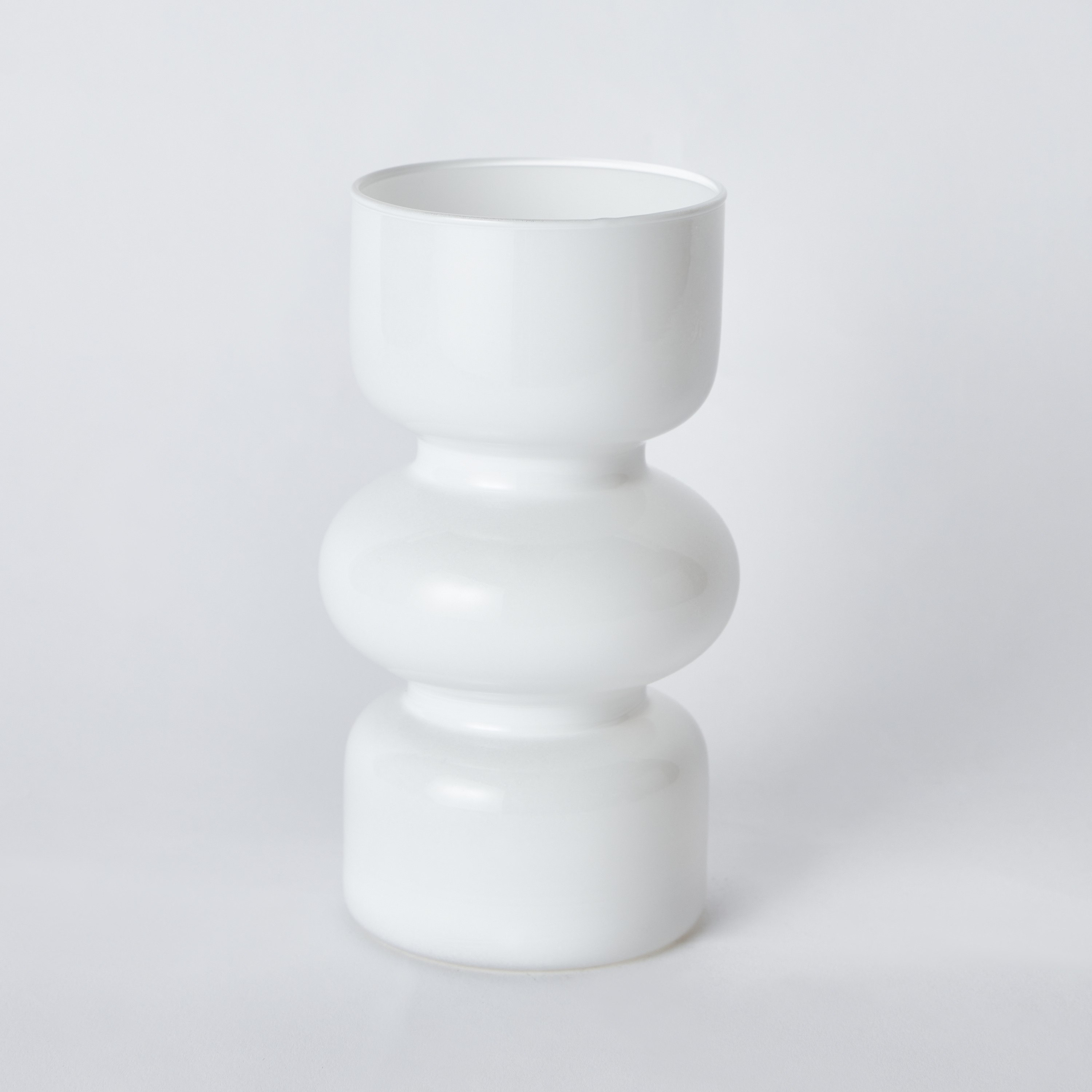 مزهرية زجاج فروستيد من أدرو - 10.5x10.5x18 سم-hbxbedroom-decorandaccessories-vases-image-6