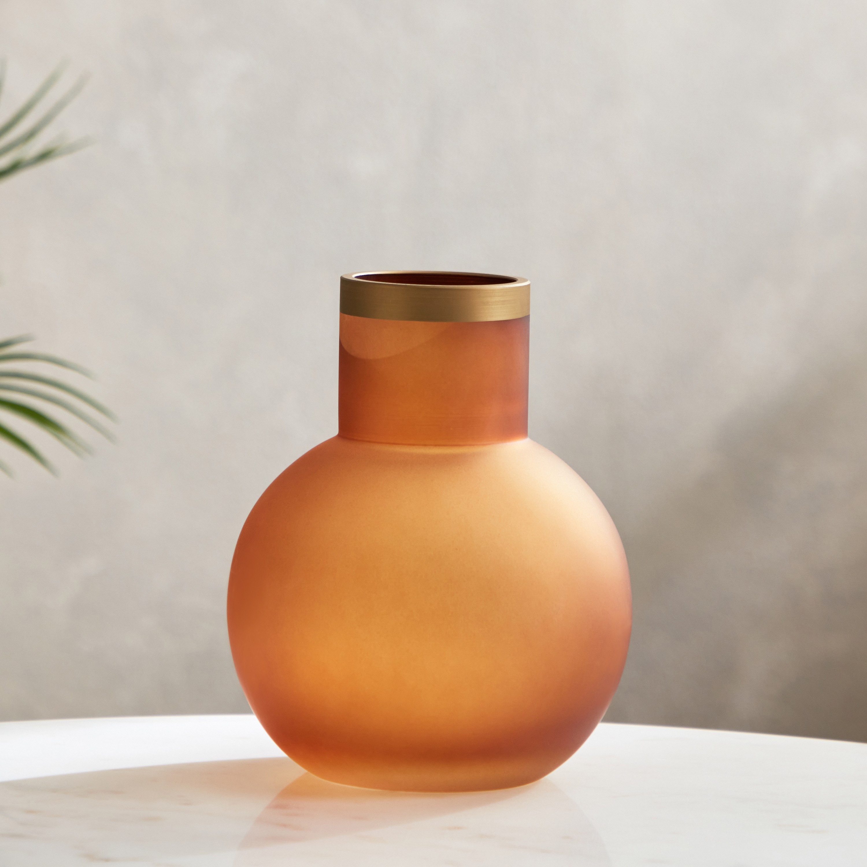 مزهرية زجاج معتمة من بلينكو - 14.5x18.5 سم-hbxbedroom-decorandaccessories-vases-image-2