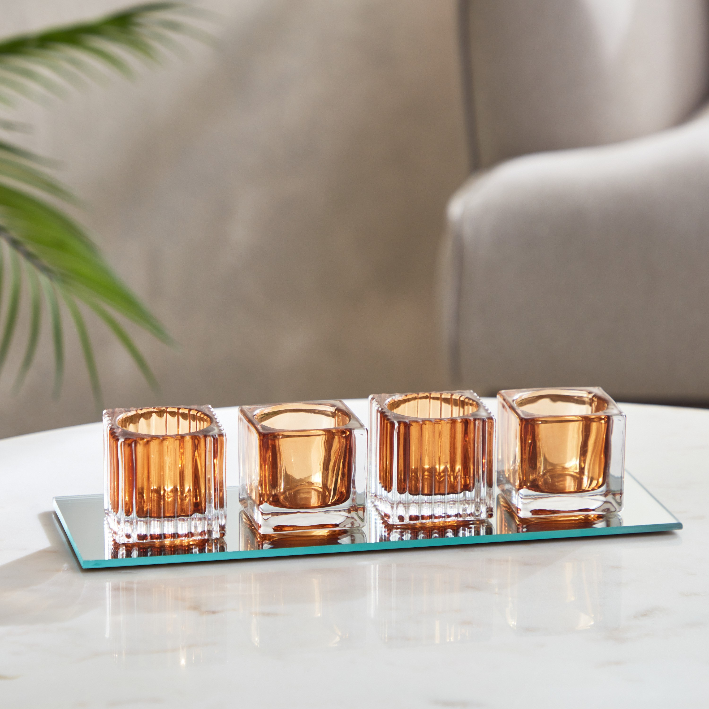 طقم حامل شموع صغيرة 4 قطع مع صينية زجاجية بمرآة من بلينكو - 28x11x6 سم-hbxlivingroom-decorandaccessories-candleholders-image-2