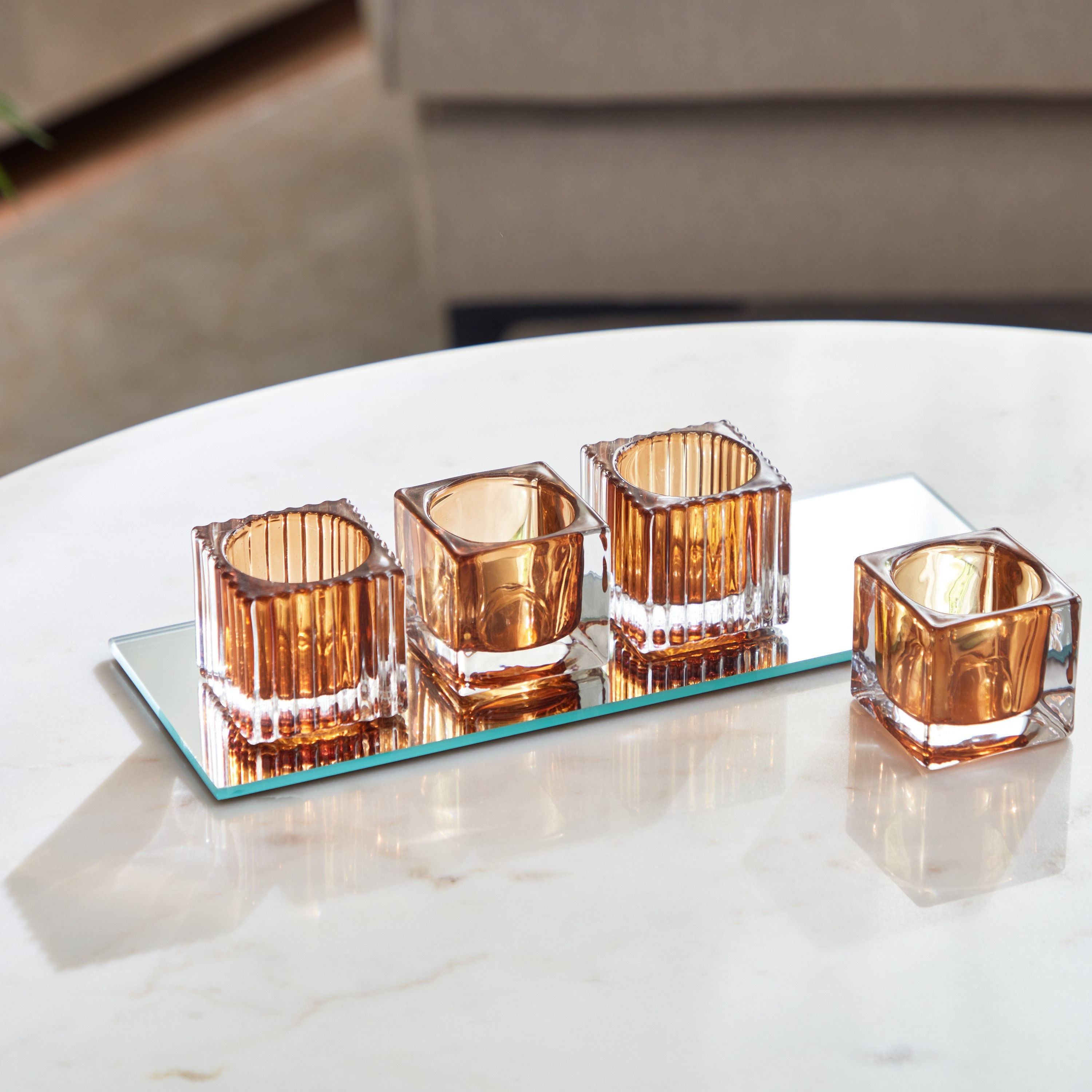 طقم حامل شموع صغيرة 4 قطع مع صينية زجاجية بمرآة من بلينكو - 28x11x6 سم-hbxlivingroom-decorandaccessories-candleholders-image-3