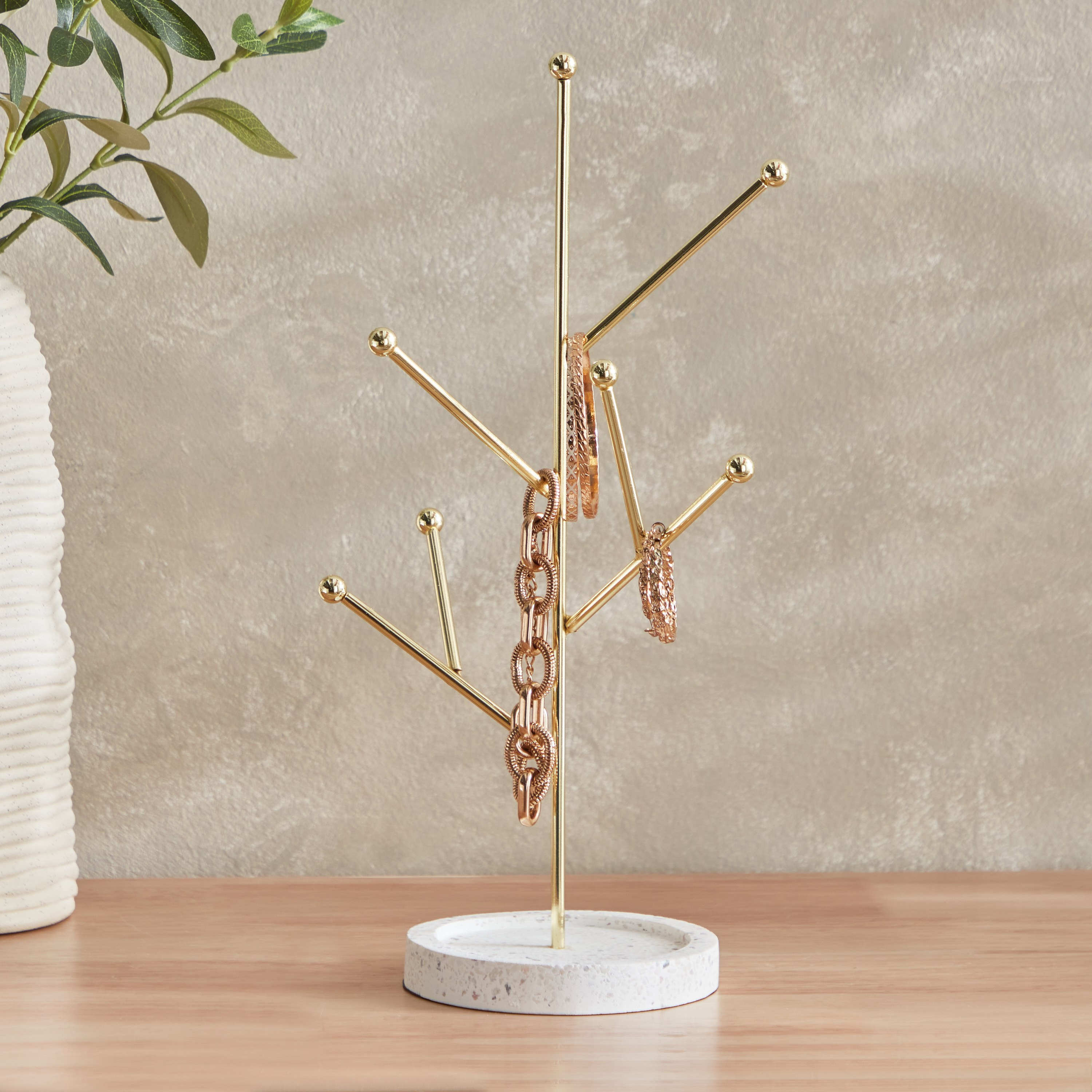 علاقة معدن بقاعدة من بلينكو - 20x12x35 سم-hbxhomeware-homedecor-figurinesandornaments-image-1
