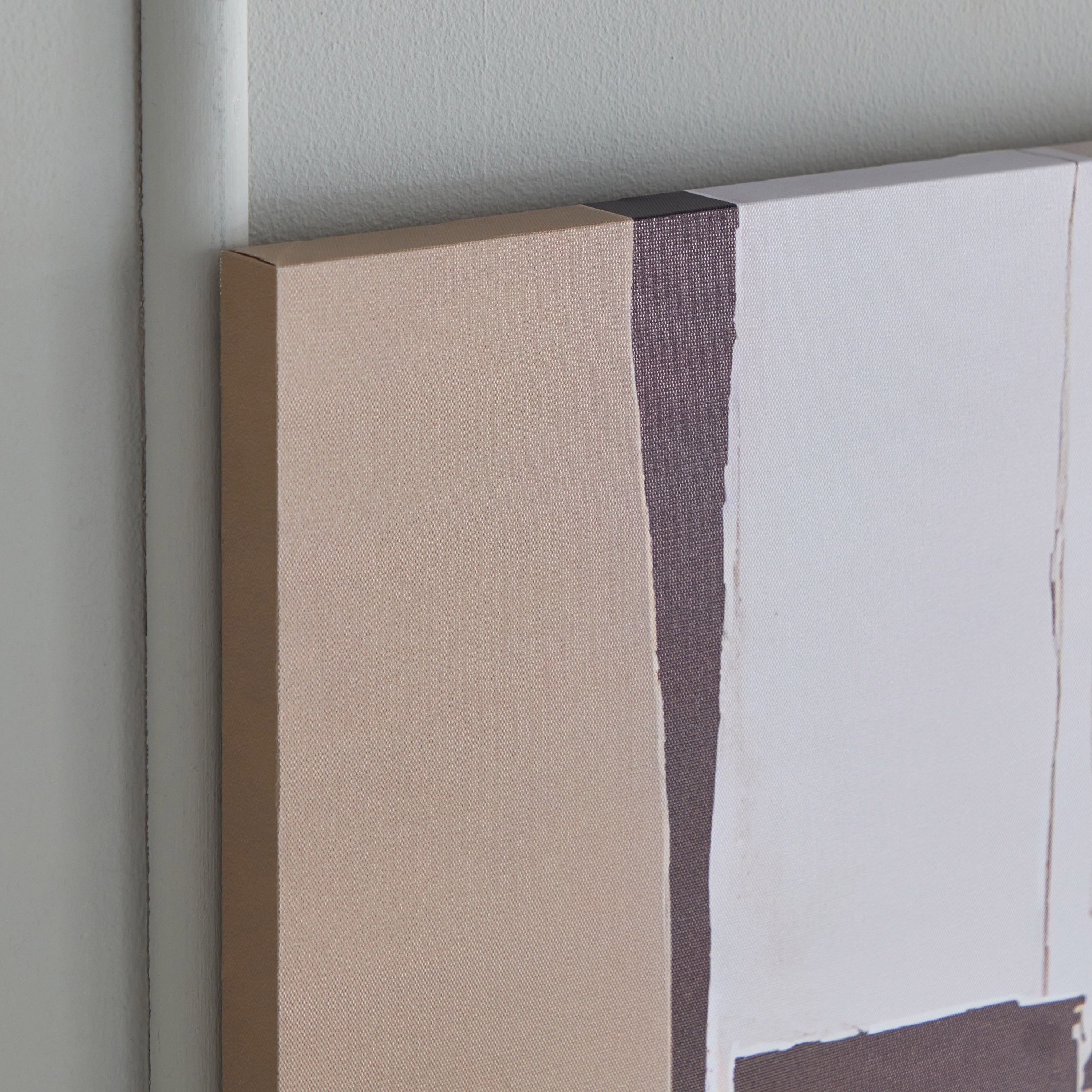 زينة حائط كانفاس بطبعات من أيكا - 60x90x2.5 سم-hbxhomeware-hbxdecorandfurnishings-image-4