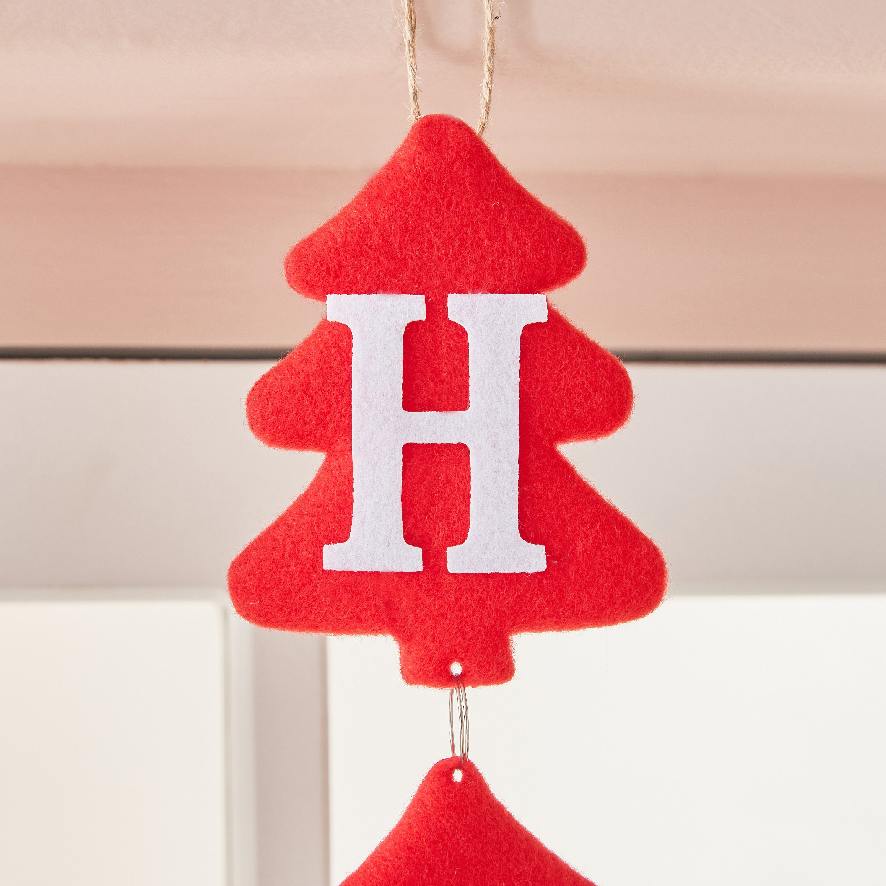 زينة مُعلّقة للكريسماس هوهو من بلوفيك - 8x0.5x40 سم-hbxhomeware-hbxdecorandfurnishings-image-4