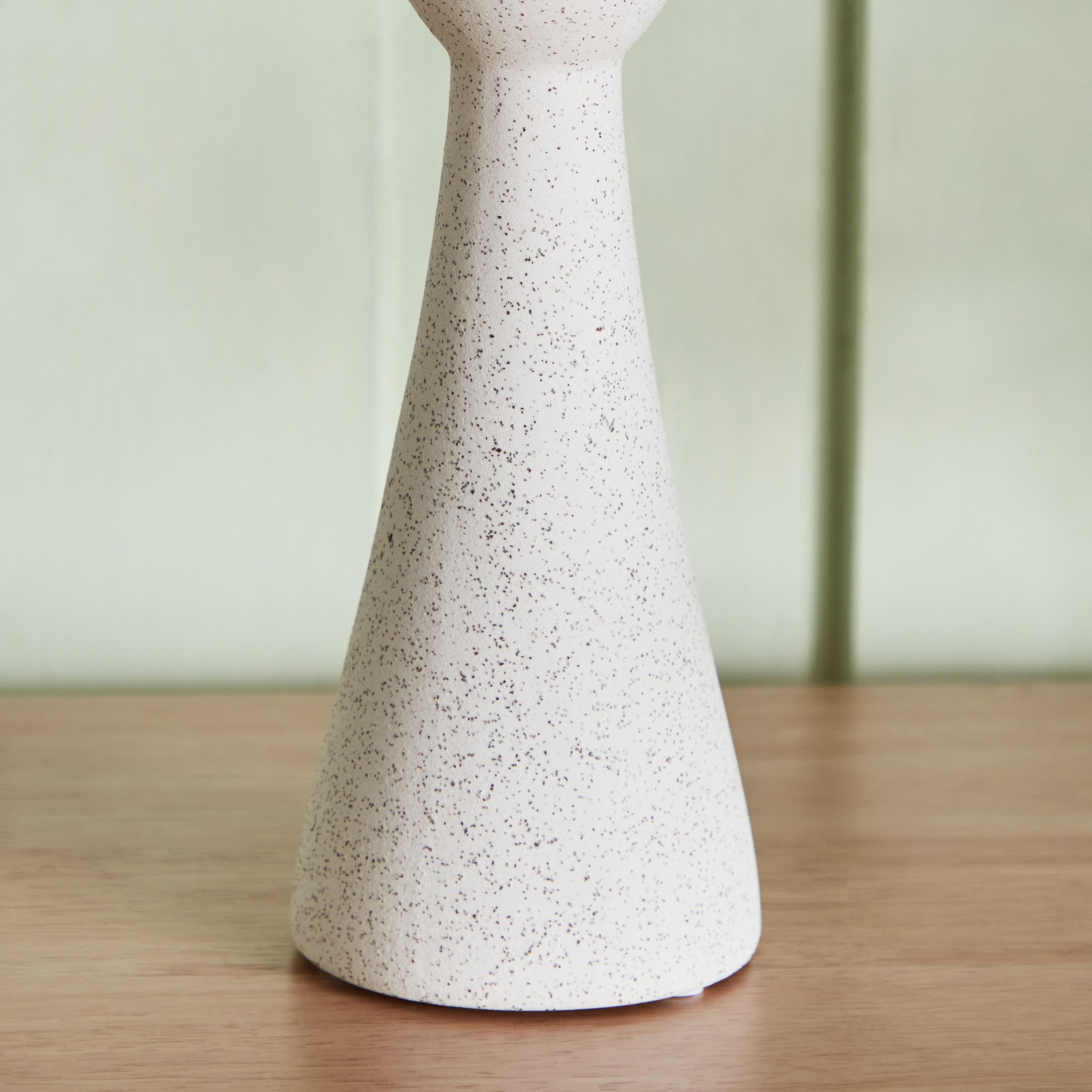 حامل شموع سيراميك من تيودور - 8.5x8.5x20 سم-hbxlivingroom-decorandaccessories-candleholders-image-3