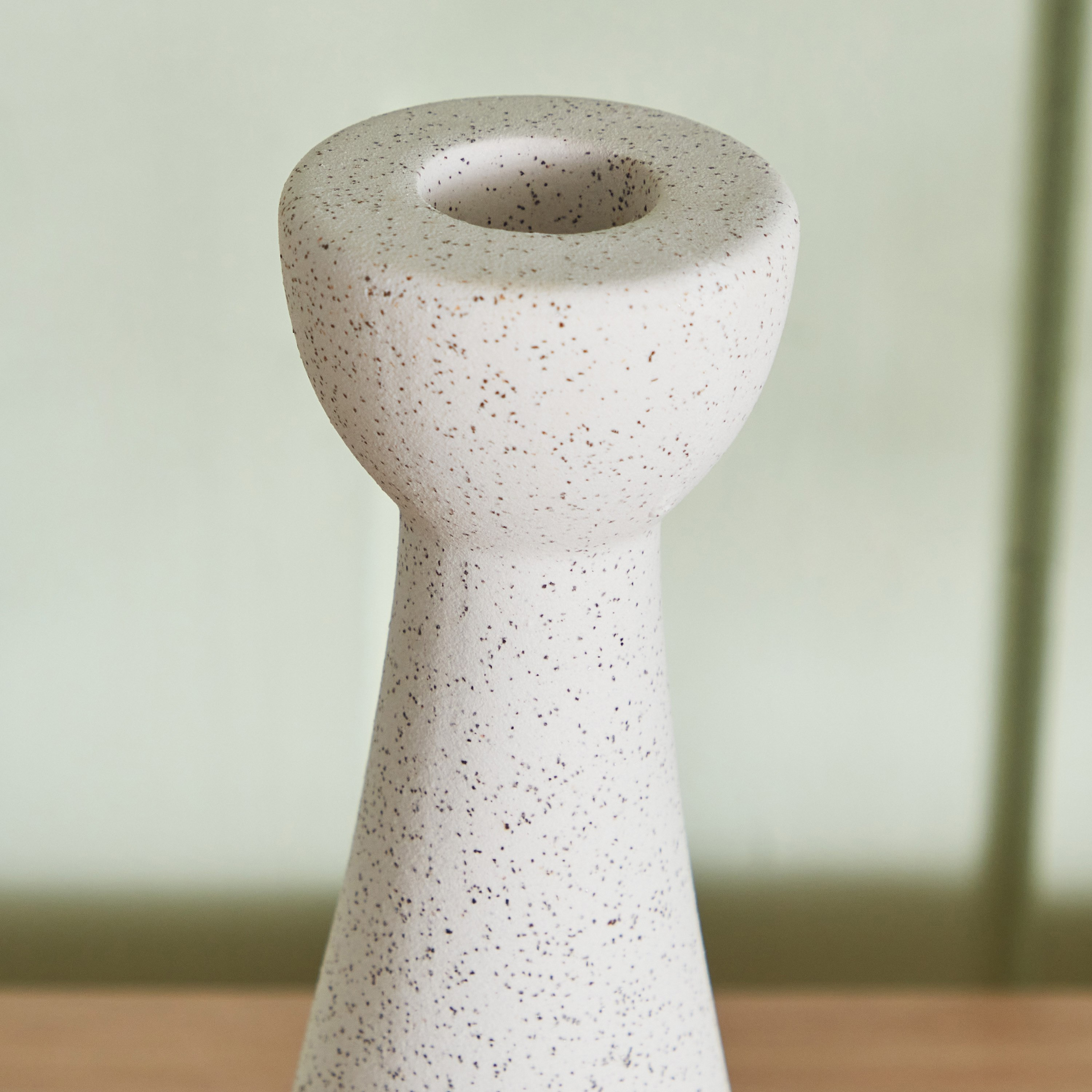 حامل شموع سيراميك من تيودور - 8.5x8.5x20 سم-hbxlivingroom-decorandaccessories-candleholders-image-4