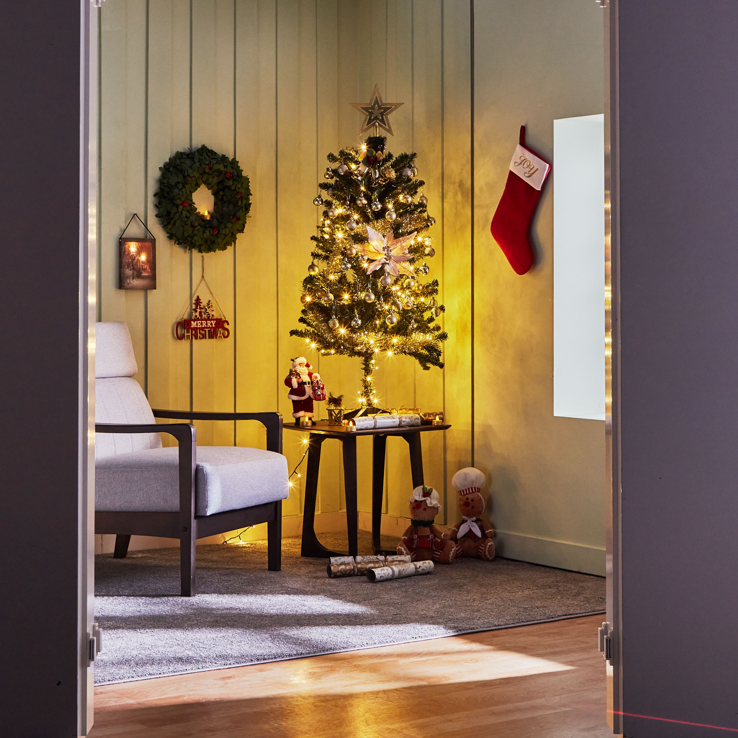 Blovec 4 ft. Balsam Fir Hook Tree with 208 Tips - 65x65x120 cm-hbxhomeware-hbxdecorandfurnishings-image-4