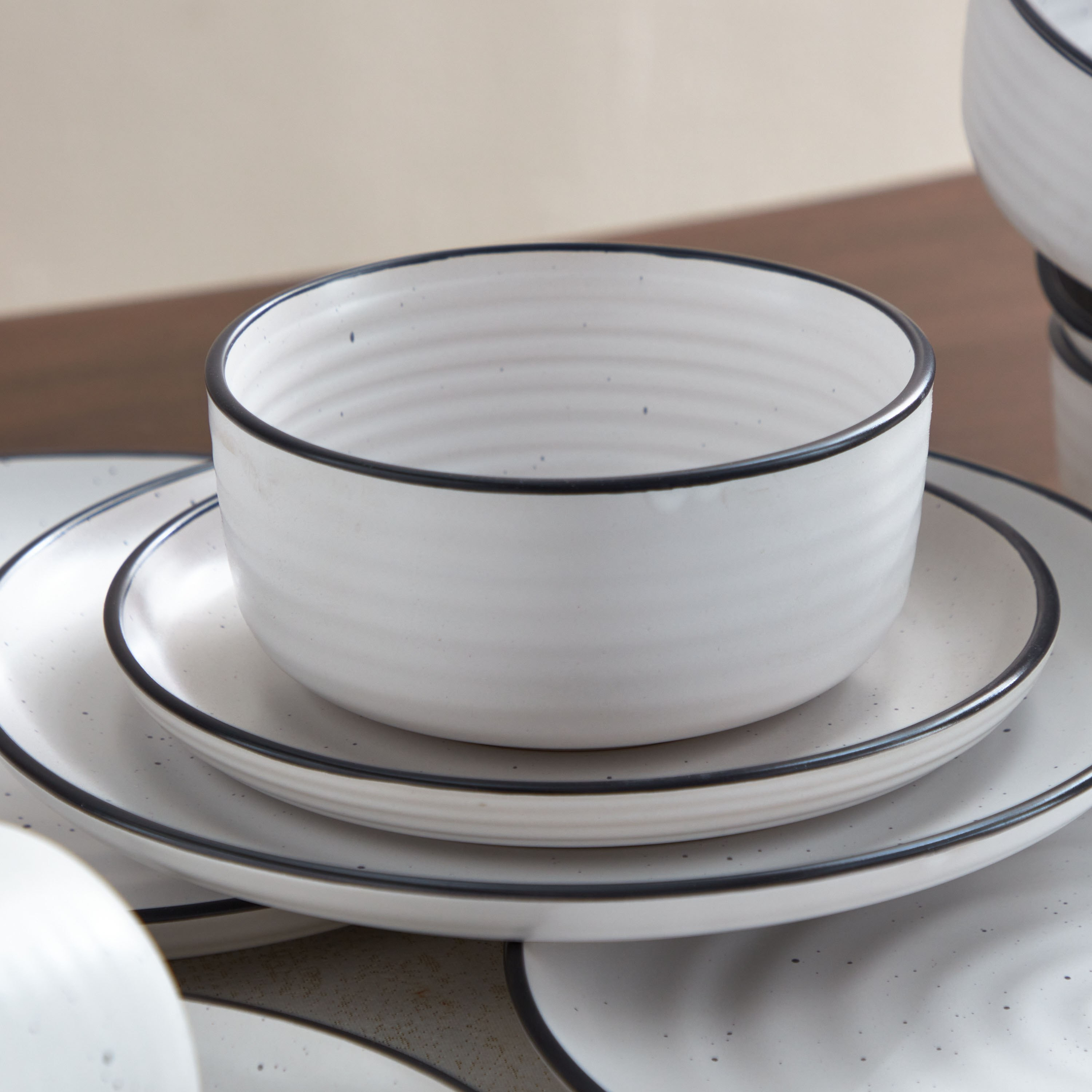 طقم عشاء 16 قطعة من أورورا - 4 أشخاص-hbxhomeware-hbxkitchen-image-4