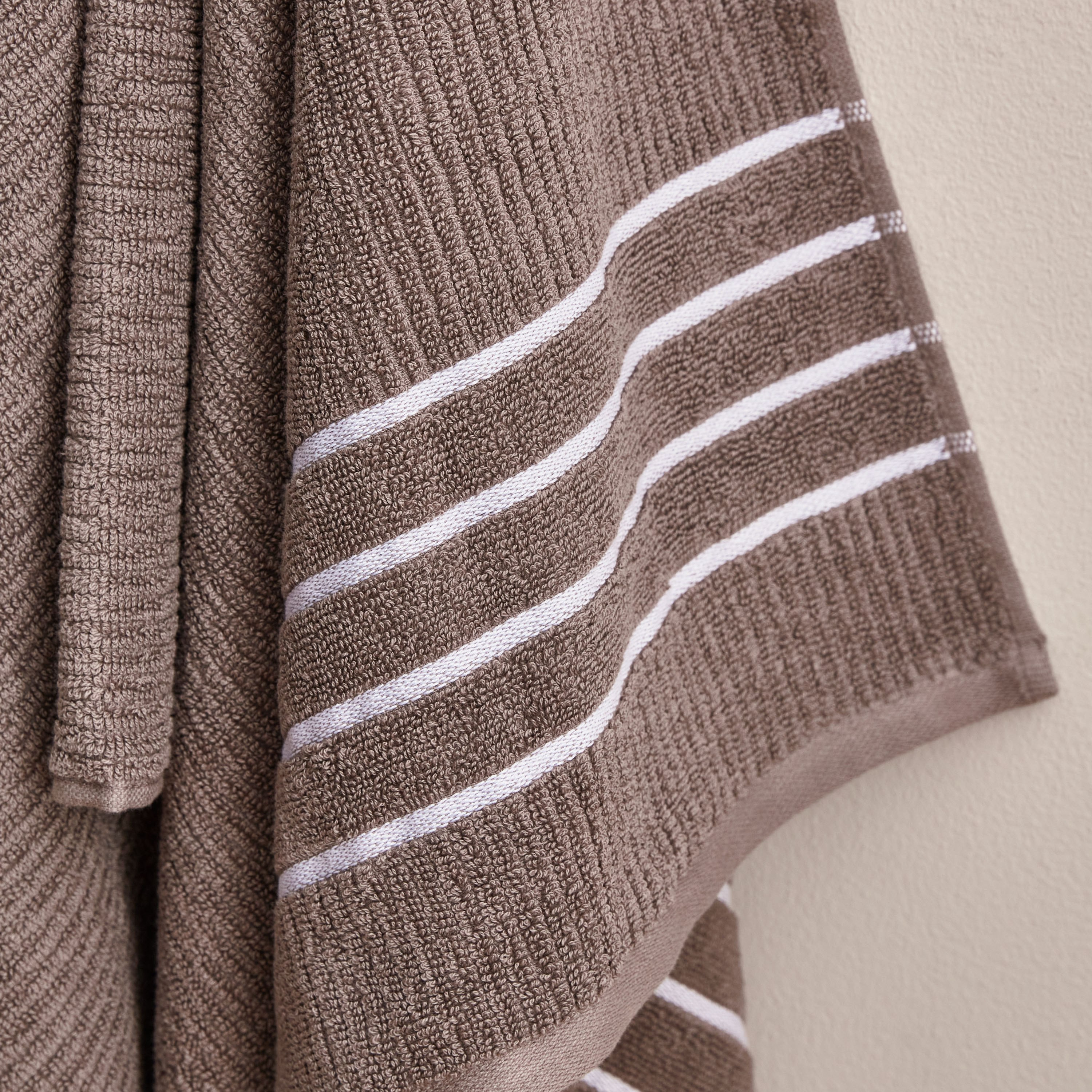 Mateo Ribbed Cotton Bath Towel - 68x136 cm-hbxbathroom-bathroomtextiles-image-4