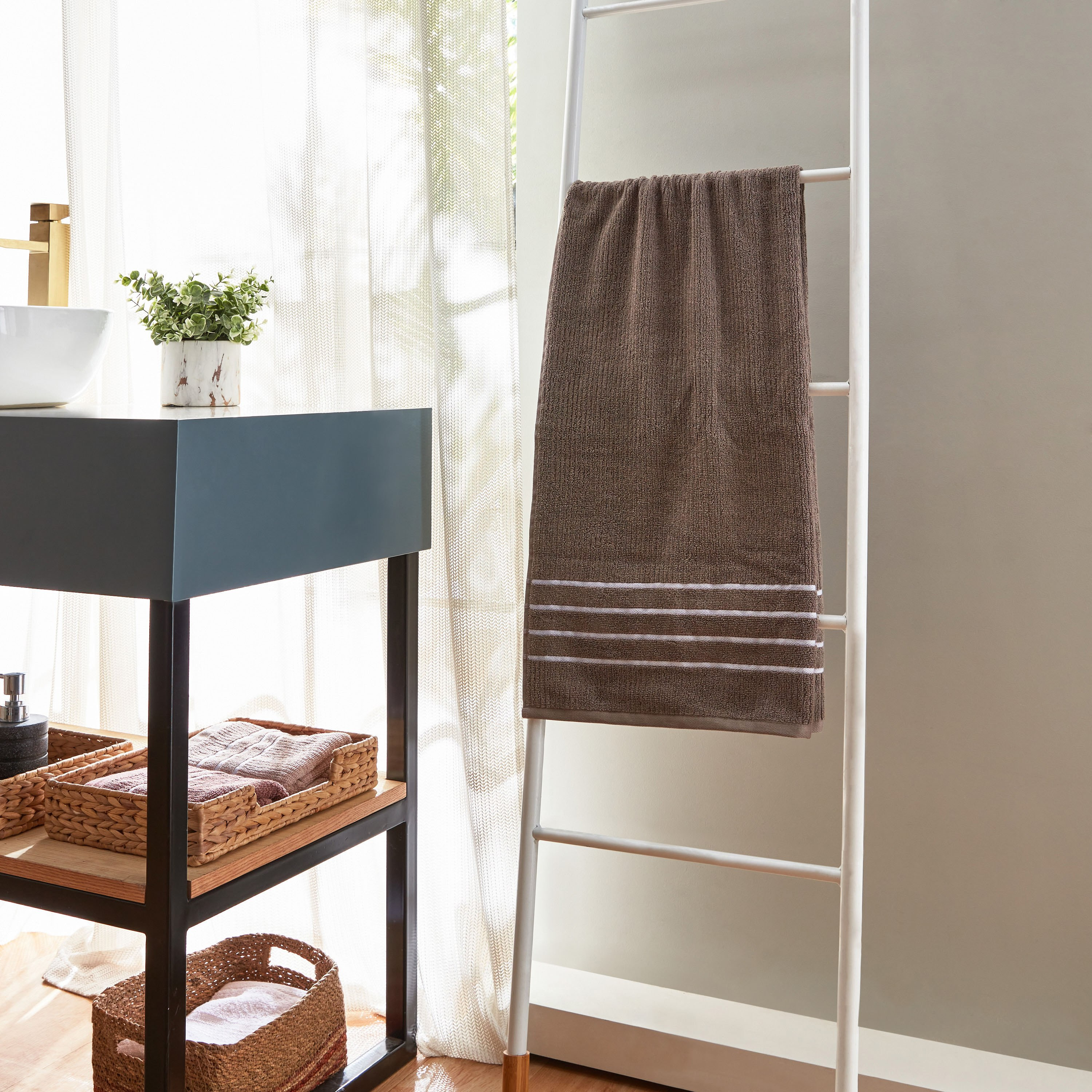 Mateo Ribbed Cotton Bath Towel - 68x136 cm-hbxbathroom-bathroomtextiles-image-5