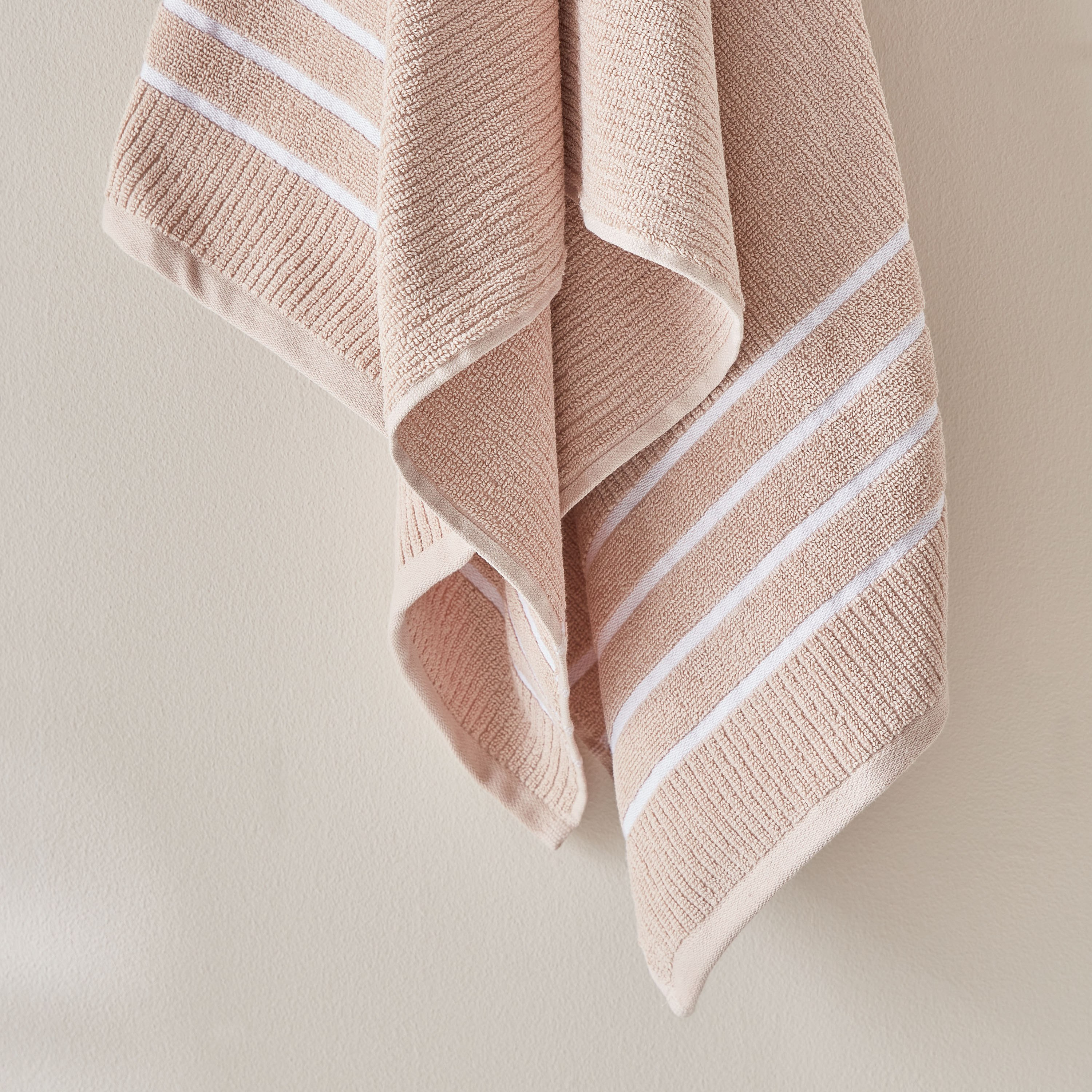 Mateo Ribbed Cotton Bath Towel - 68x136 cm-hbxbathroom-bathroomtextiles-image-3