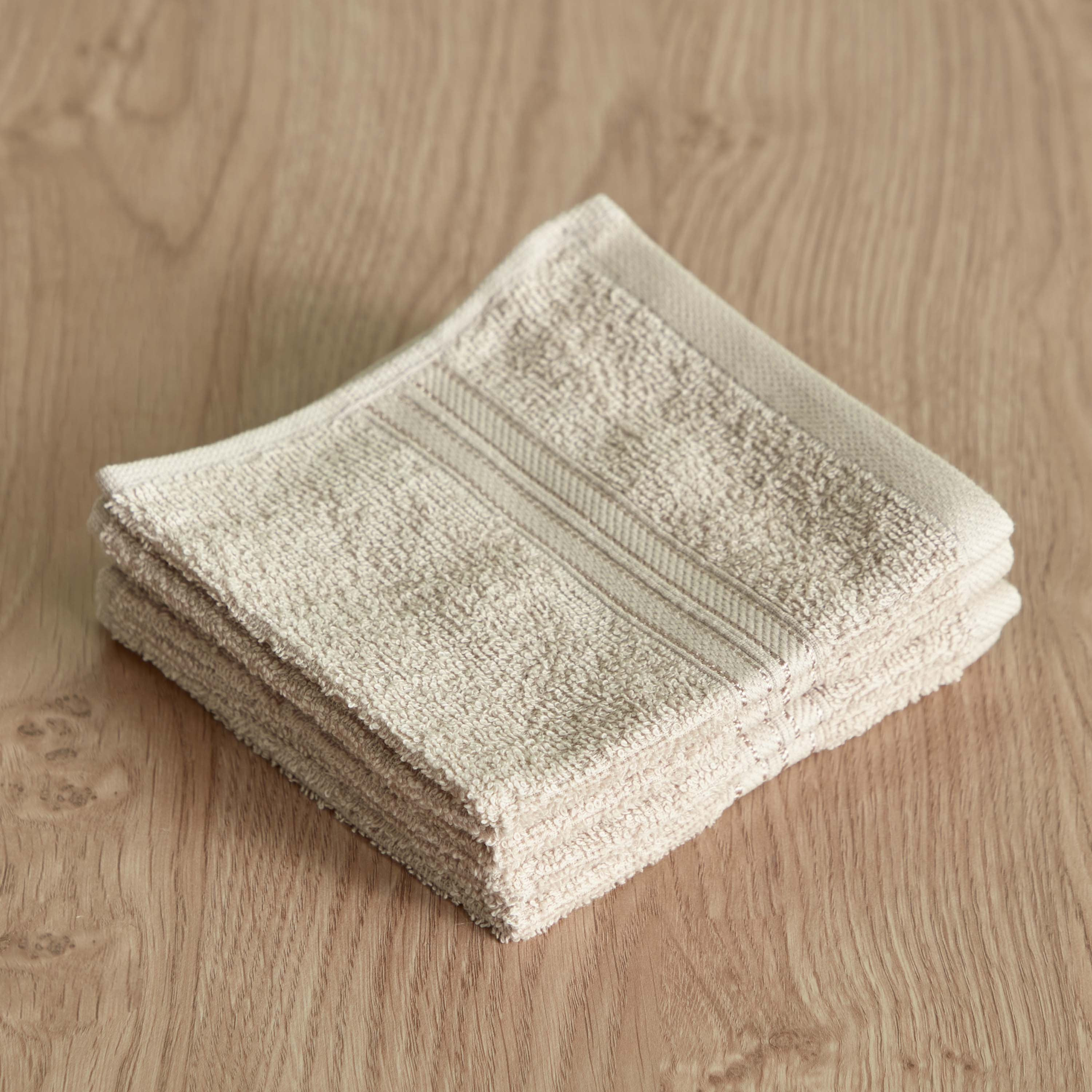 طقم مناشف وجه ممشطة 4 قطع من إسينشال - 30x30 سم-hbxbathroom-bathroomtextiles-image-1