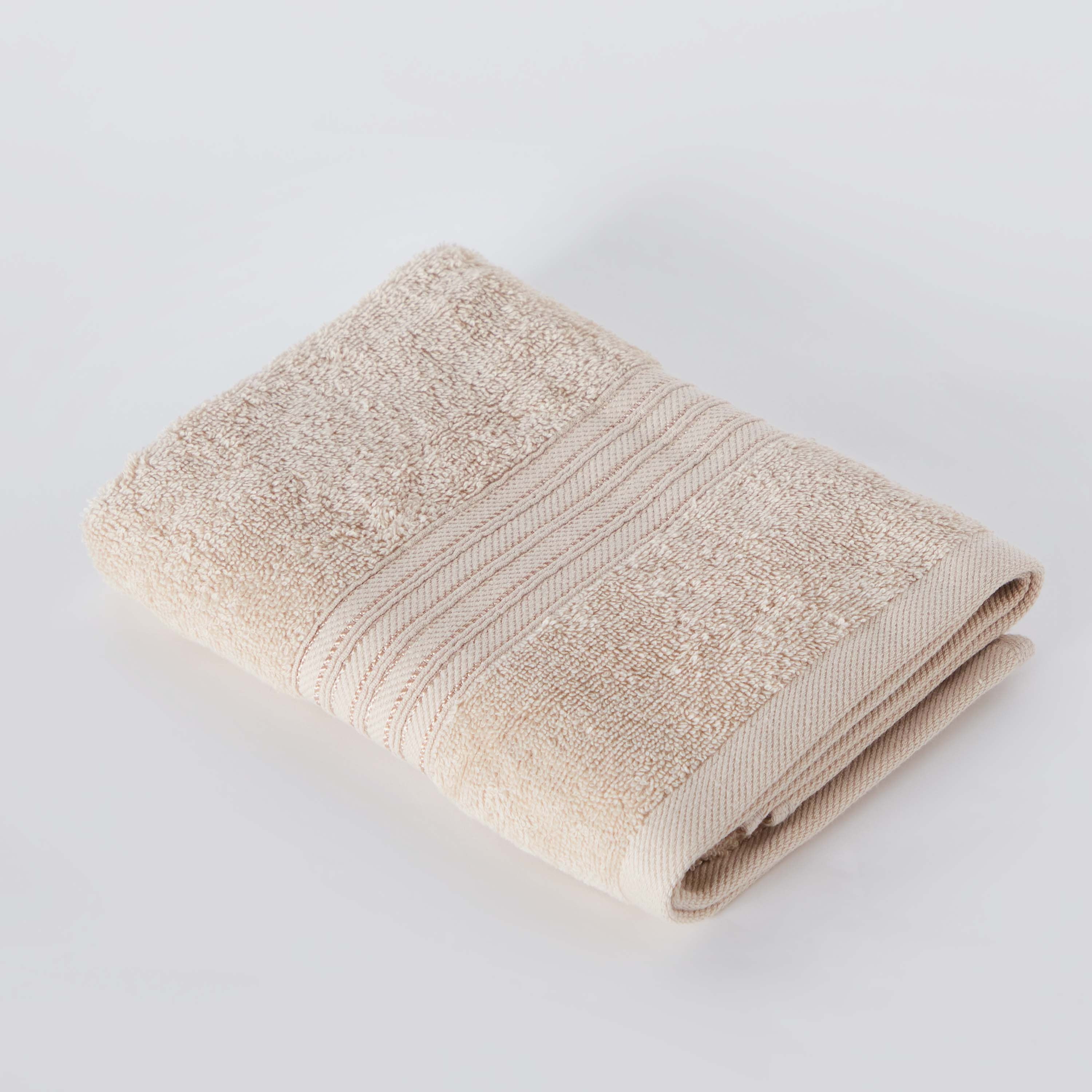 منشفة يد ممشطة من إسنشيال - 50x90 سم-hbxbathroom-bathroomtextiles-image-6