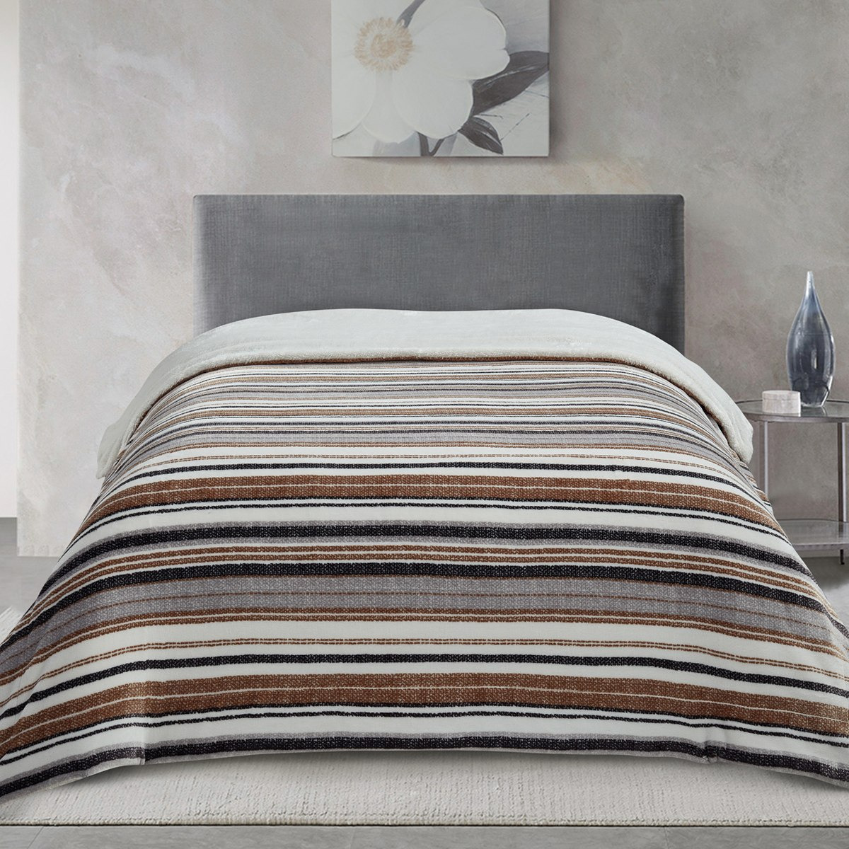 بطانية فلانيل شيربا كوين بطبعات فانيا من براكستون - 200x220 سم-hbxhomeware-hbxbedroom-image-2