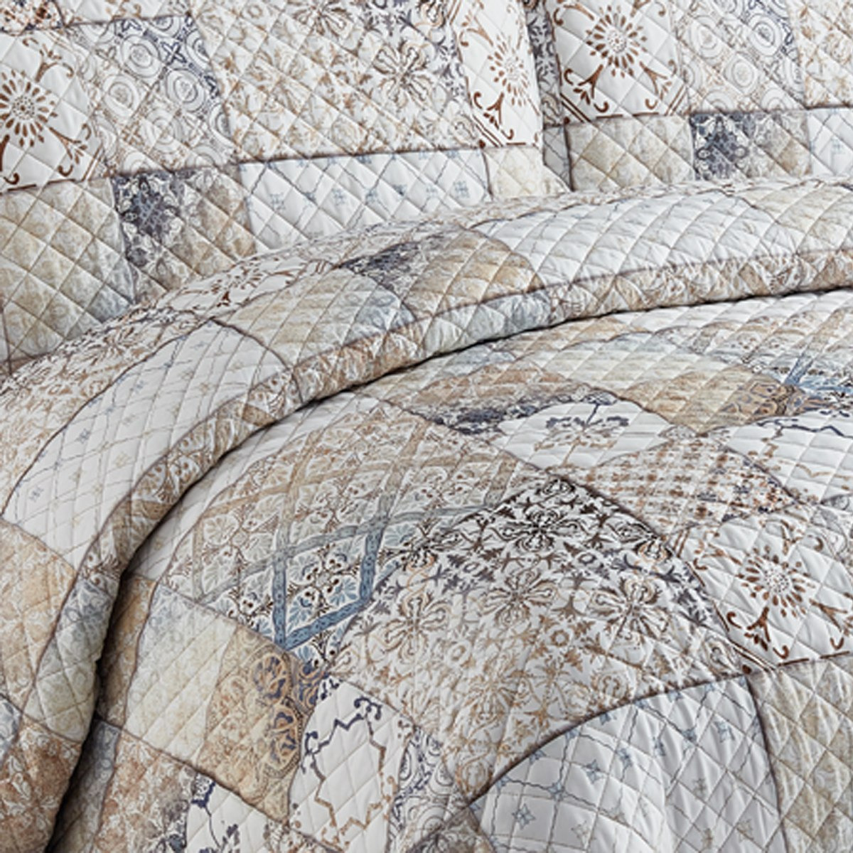 طقم مفرش سرير لحاف ميكرو مغسول مسبقًا كينج 3 قطع من دولوريس جيان - 230x250 سم-hbxdecorandfurnishings-bedding-bedspreadsandquilts-image-3