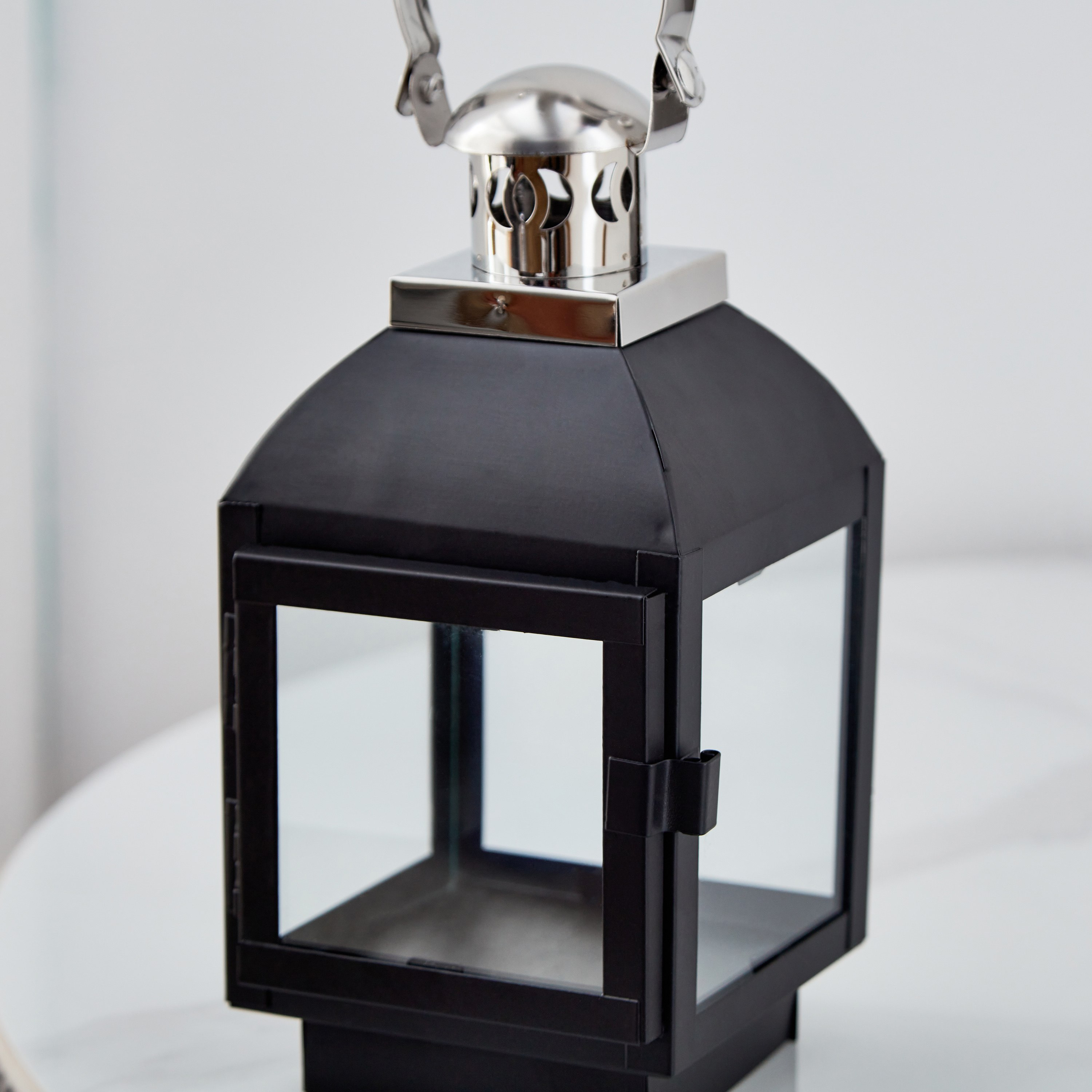 فانوس معدني بمقبض من أورورا - 11.2x10.5x21 سم-hbxdecorandfurnishings-homeaccessories-lanterns-image-4