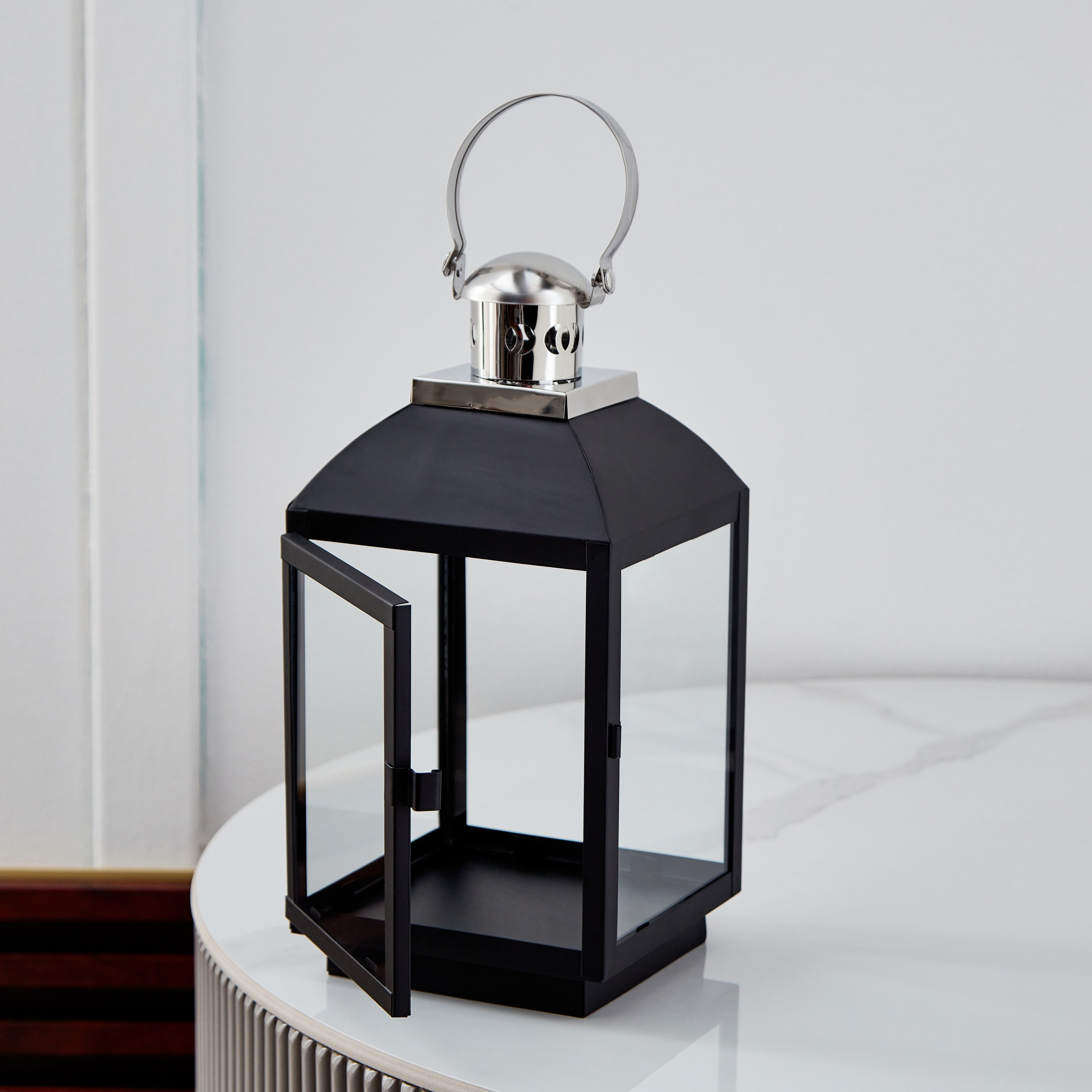 فانوس معدن بمقبض من أورورا - 15.5x14.5x30.5 سم-hbxdecorandfurnishings-homeaccessories-lanterns-image-3