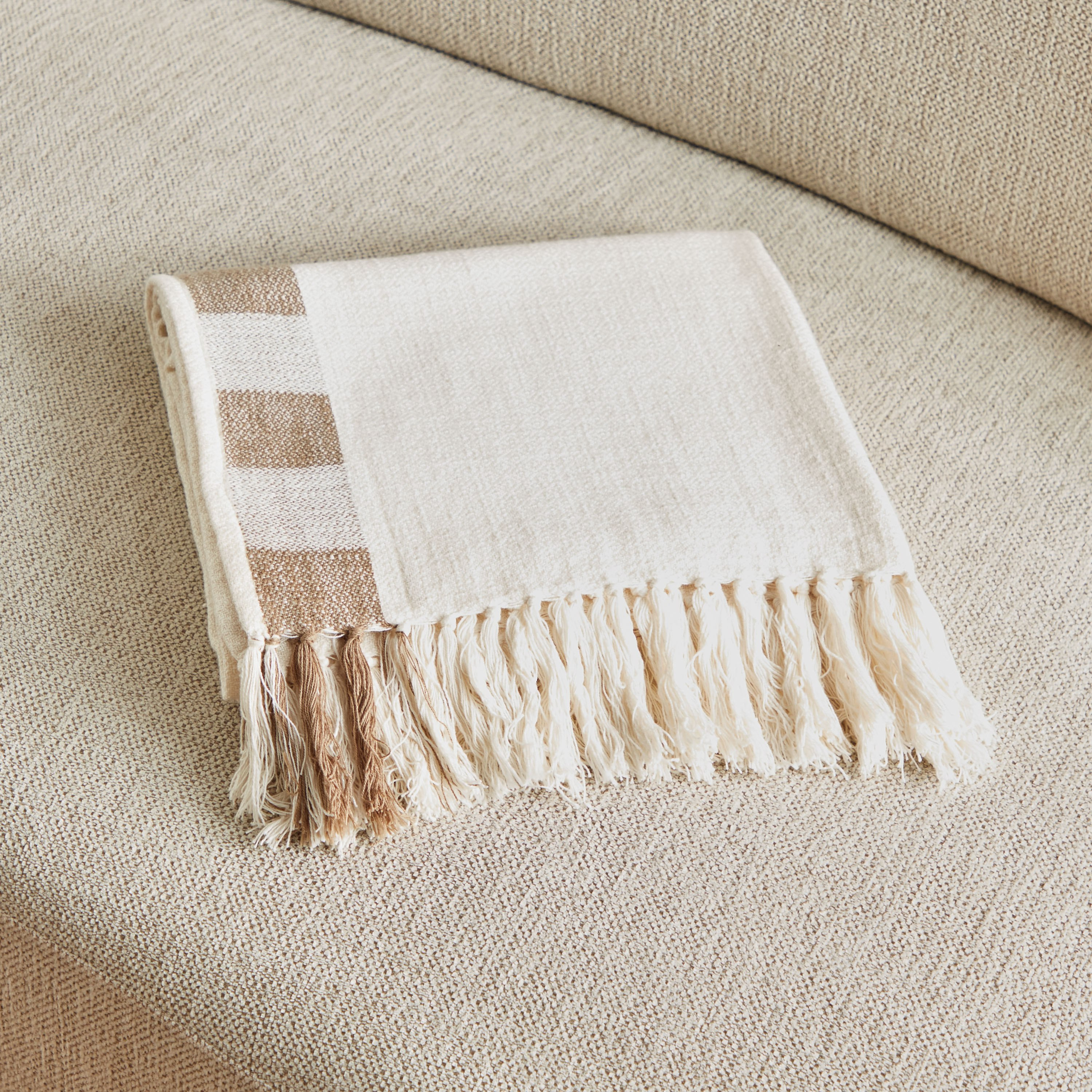 Arboga Woven Throw - 130x170 cm-hbxhomeware-hbxbedroom-image-4