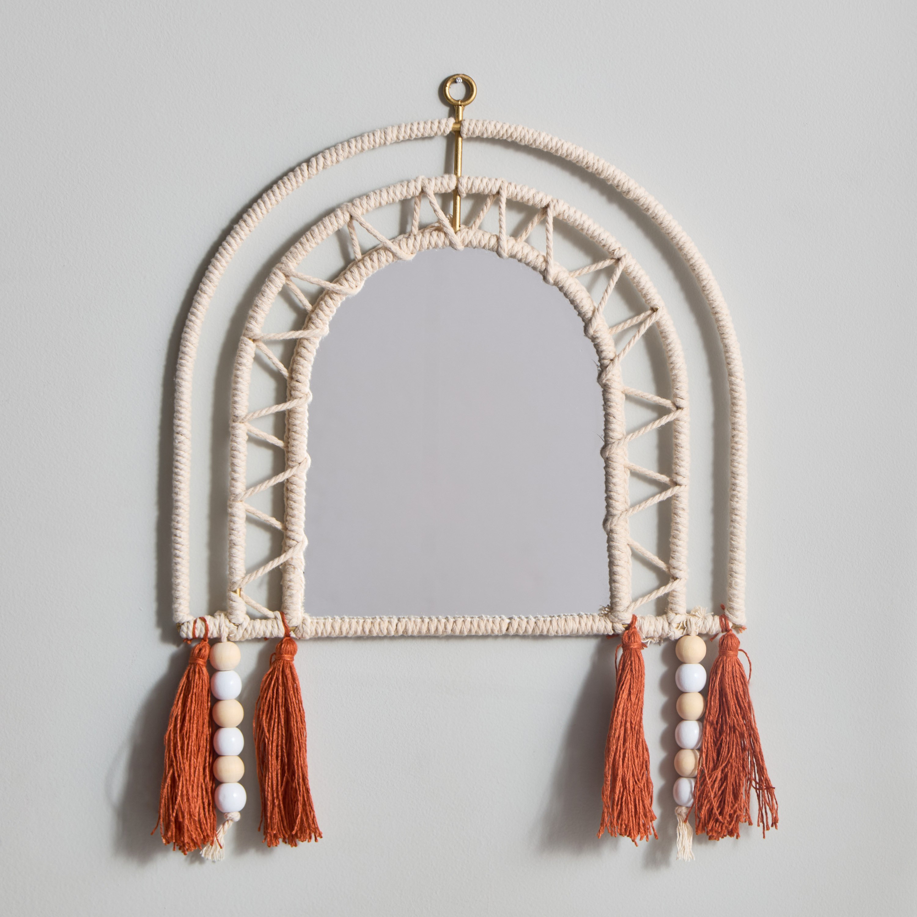 مرآة سلك مزينة بخرز خشبي وشرابة - روتانا - 29x38 سم-hbxhomeware-hbxdecorandfurnishings-image-1