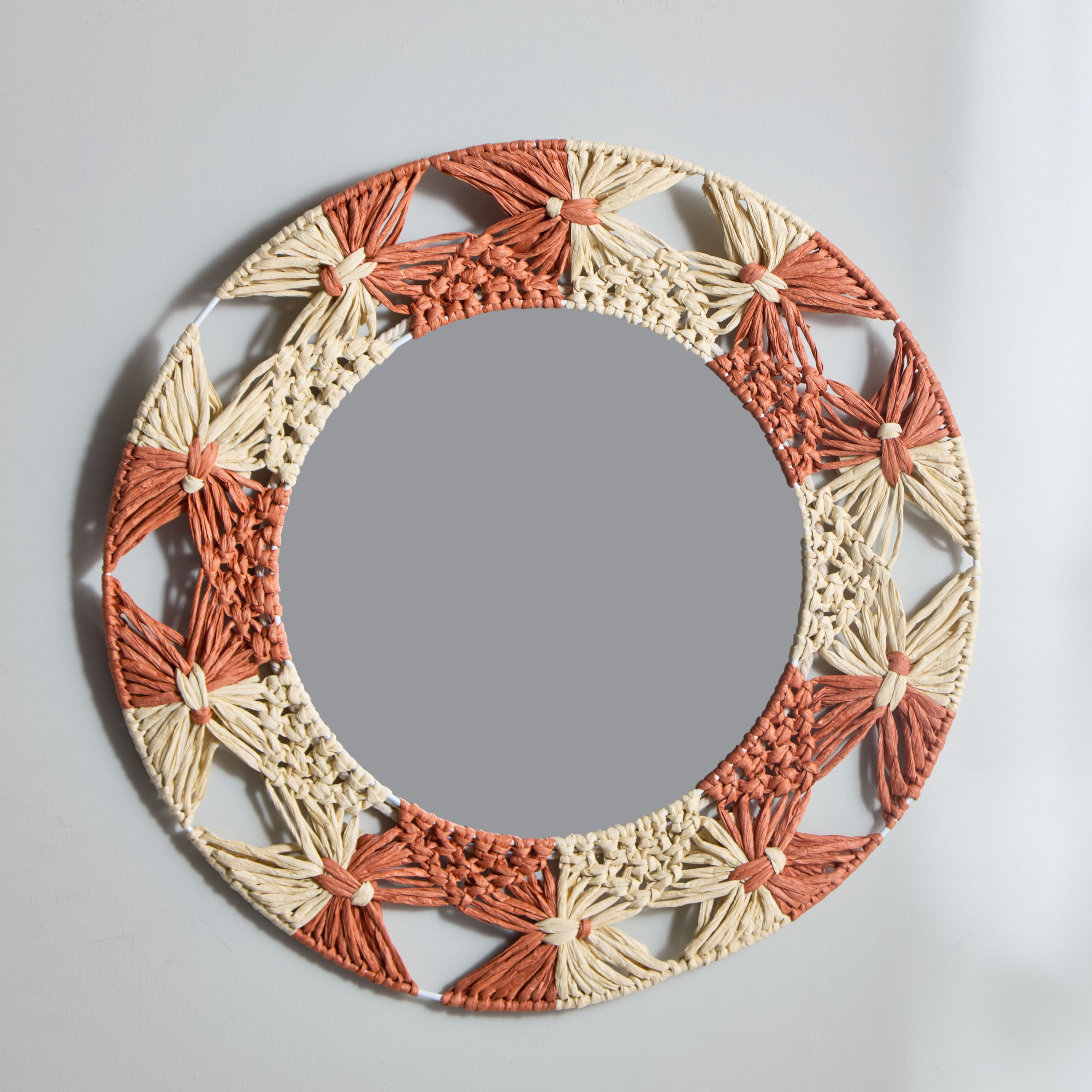 مرآة سلك بحبل ورقي من روتانا  - 55 سم-hbxhomeware-hbxdecorandfurnishings-image-1