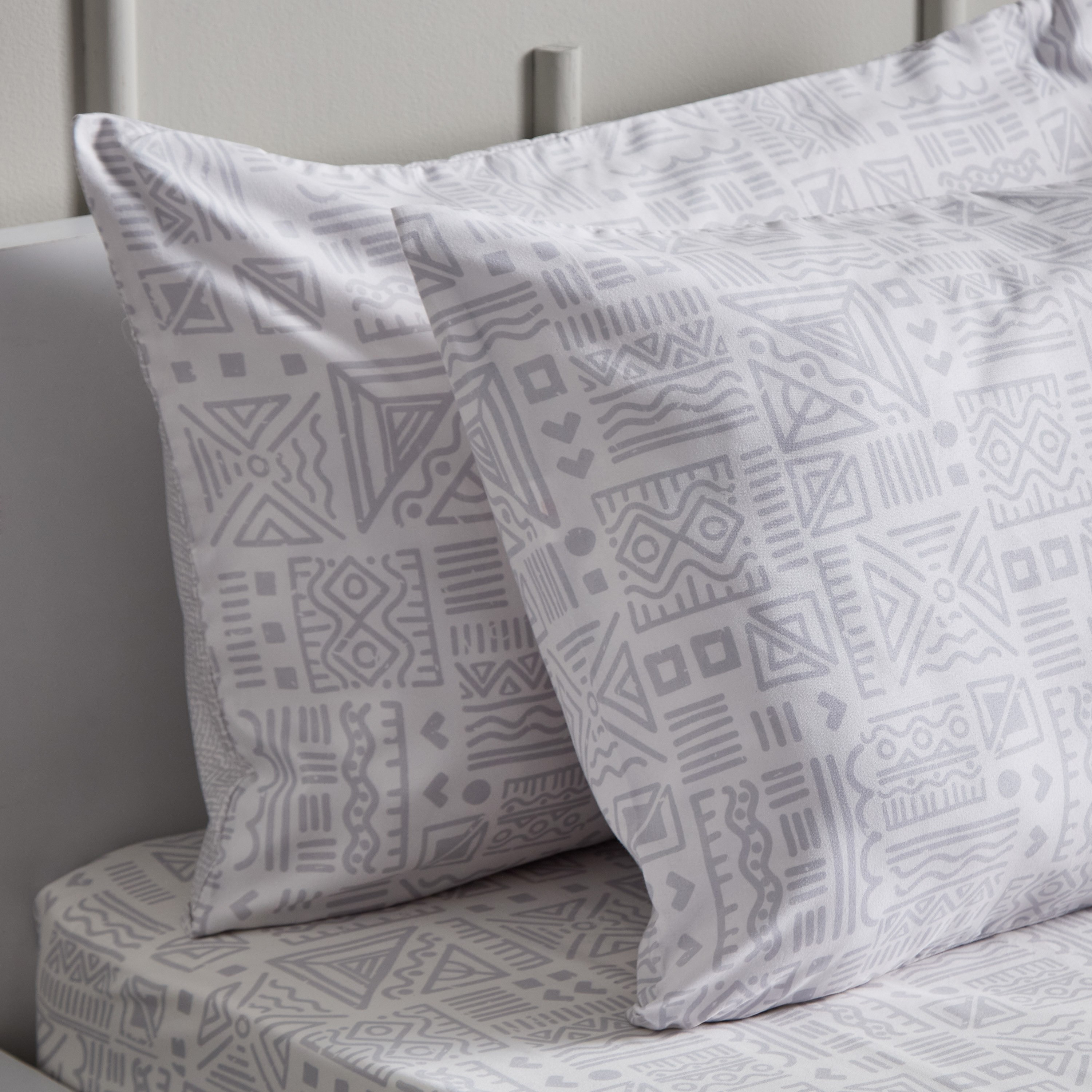 طقم أغطية وسائد بطبعات من الألياف الدقيقة قطعتين رين من ماتريكس - 50x75 سم-hbxhomeware-hbxbedroom-image-3
