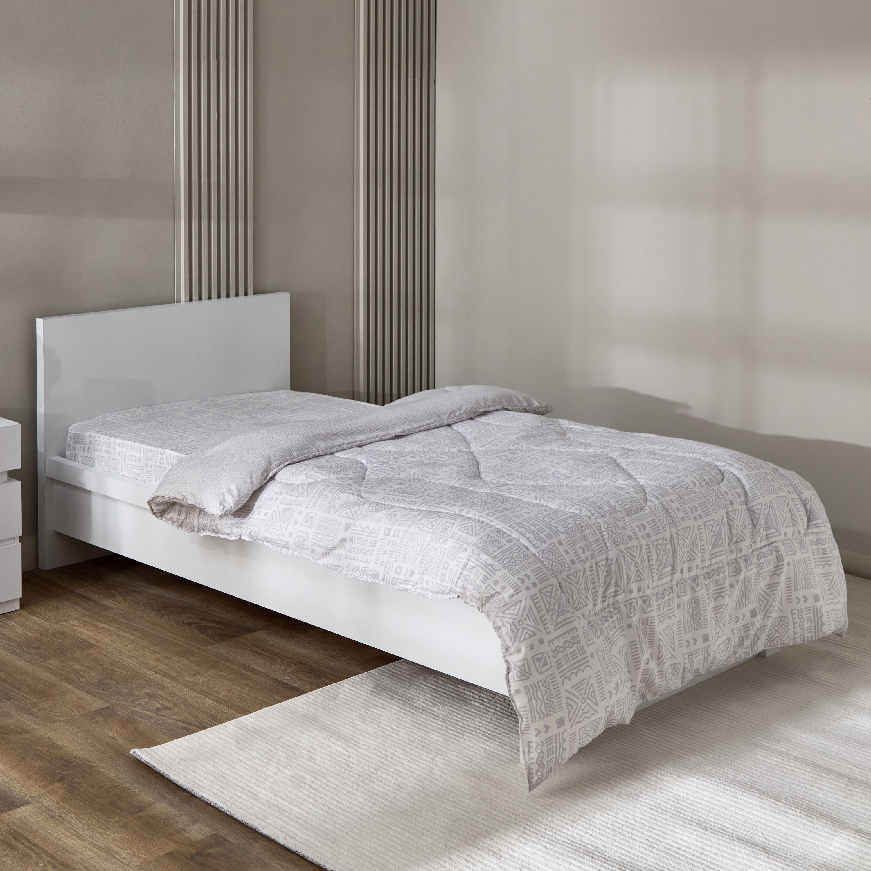 لحاف فردي من الألياف الدقيقة رين من ماتريكس - 135x220 سم-hbxkidsandyouth-beddingandfurnishings-comfortersets-image-1